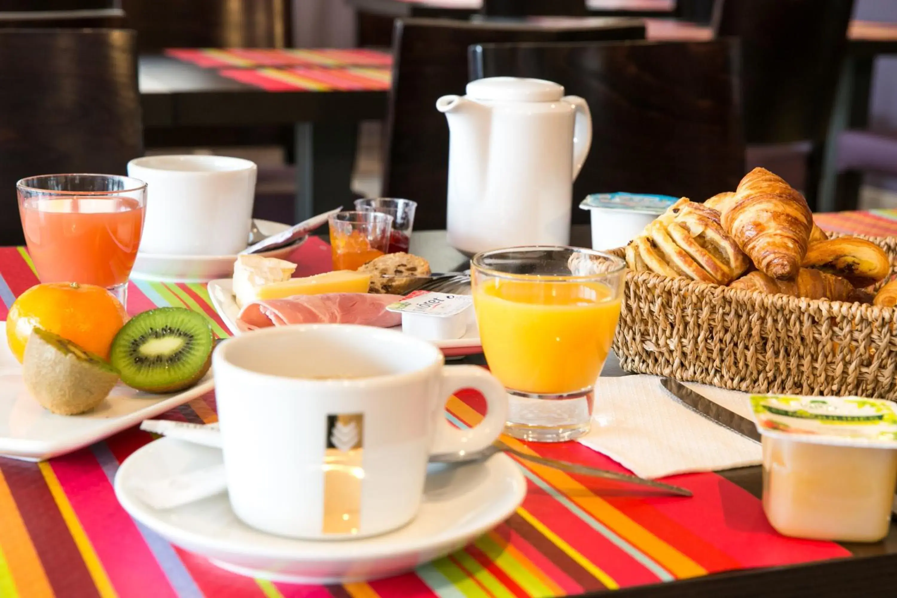 Buffet breakfast, Breakfast in Le Ceïtya