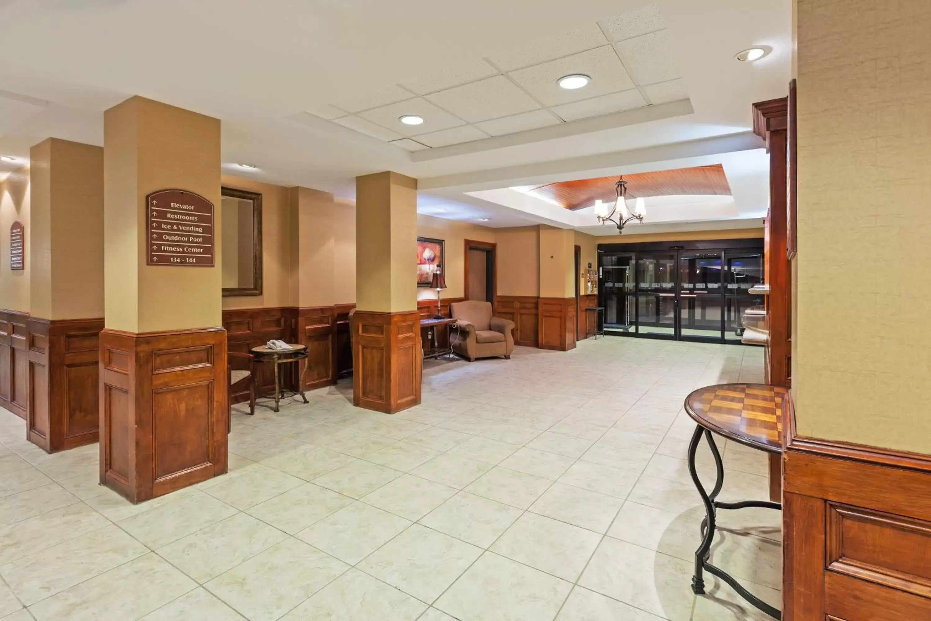 Property building, Lobby/Reception in Holiday Inn Express & Suites - Laredo-Event Center Area, an IHG Hotel