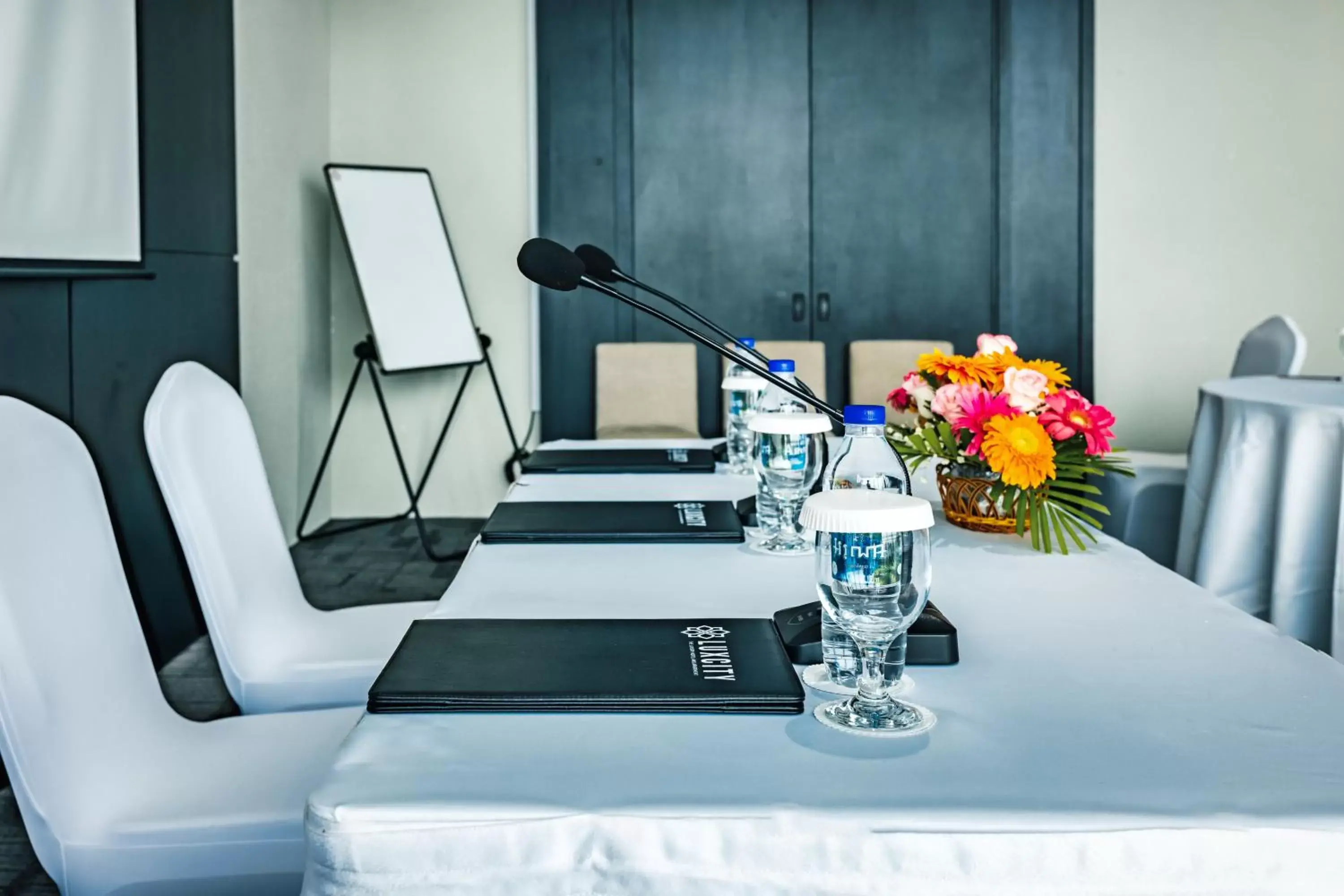 Meeting/conference room, Business Area/Conference Room in Luxcity Hotel & Apartment