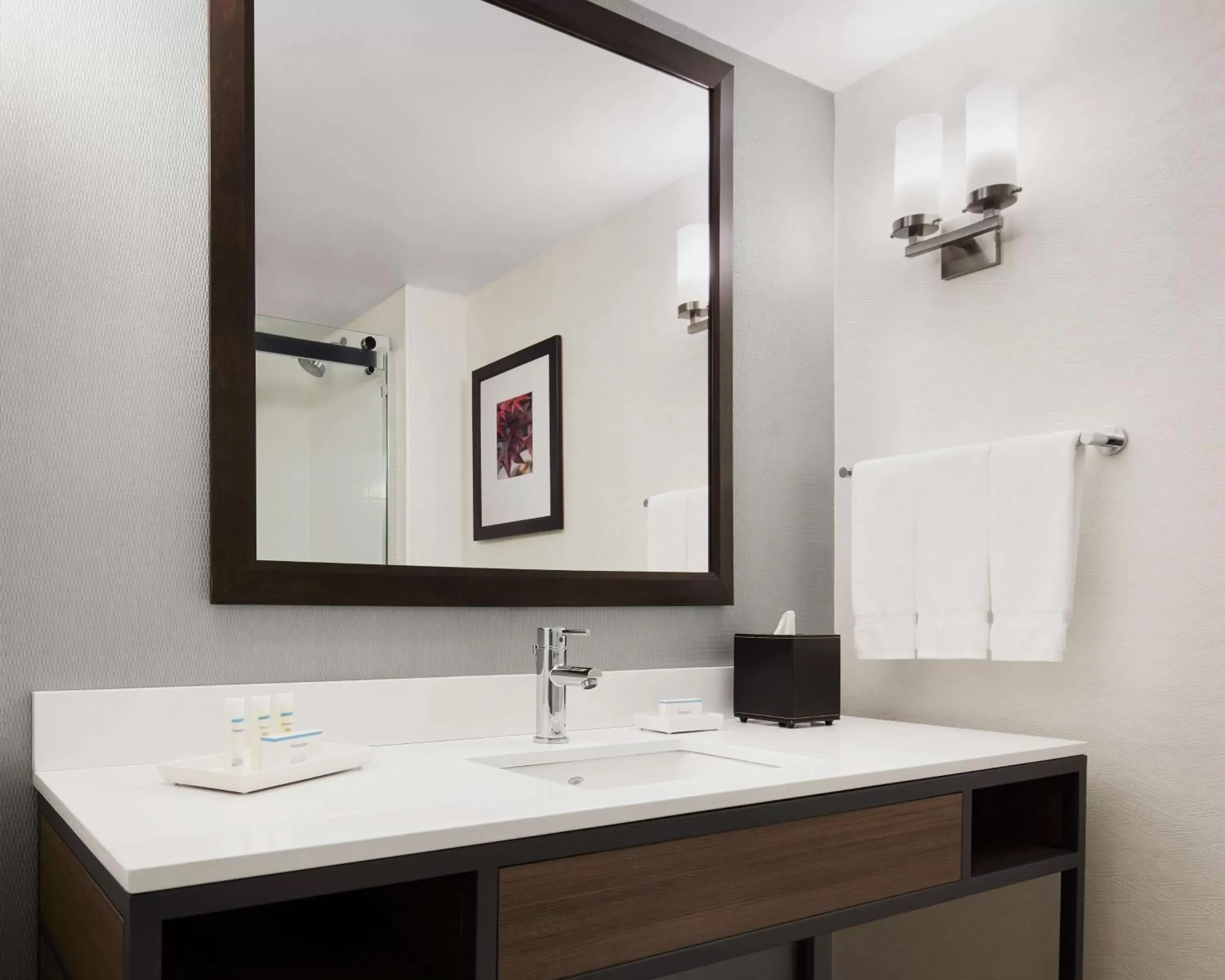 Bathroom in Hilton Garden Inn Providence Airport/Warwick