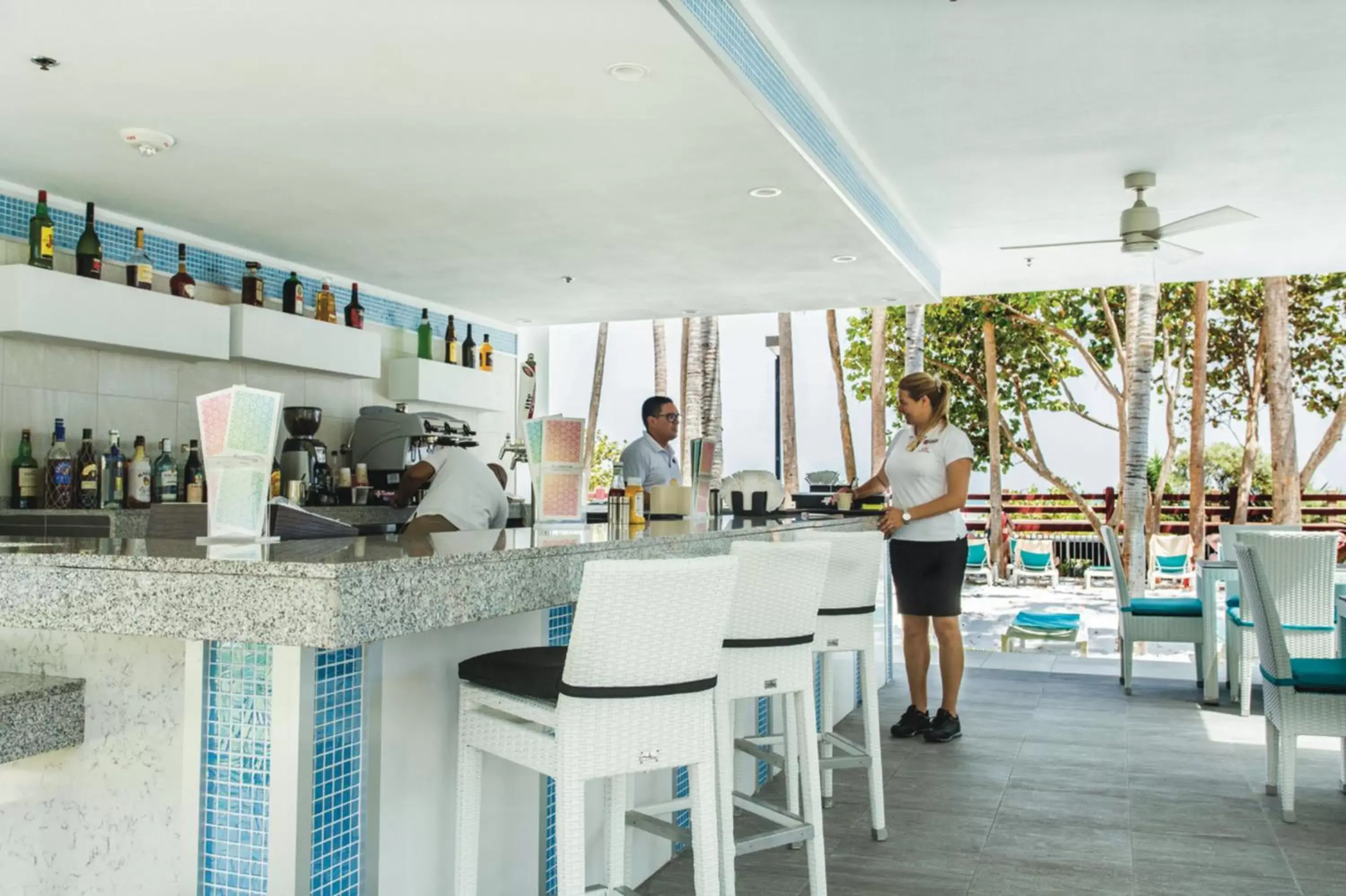 Restaurant/places to eat in Riu Plaza Miami Beach