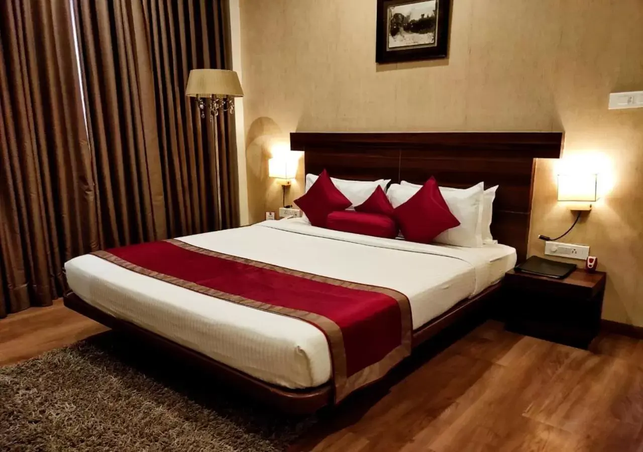 Bedroom, Bed in Sapna Clarks Inn Lucknow