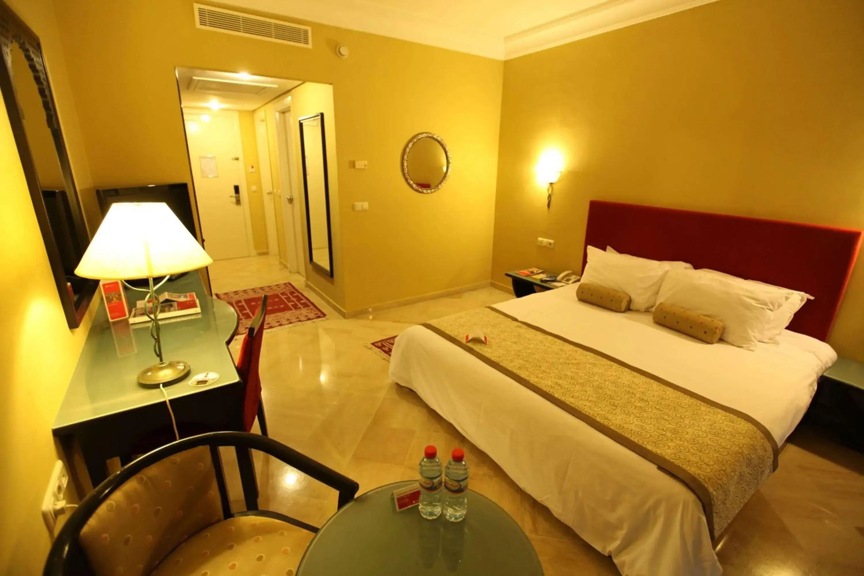 Photo of the whole room, Bed in Ramada Plaza by Wyndham Tunis
