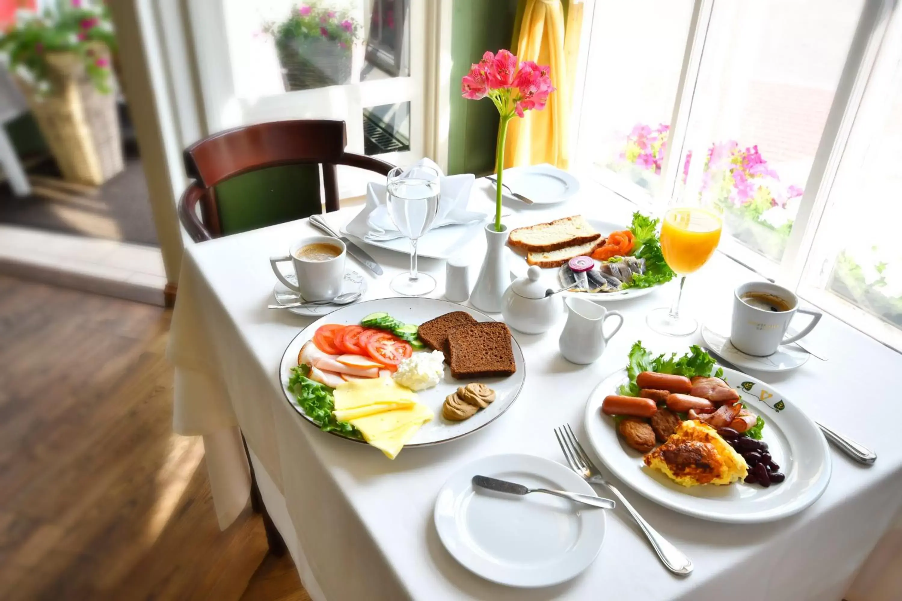 Buffet breakfast in Hotel Victoria