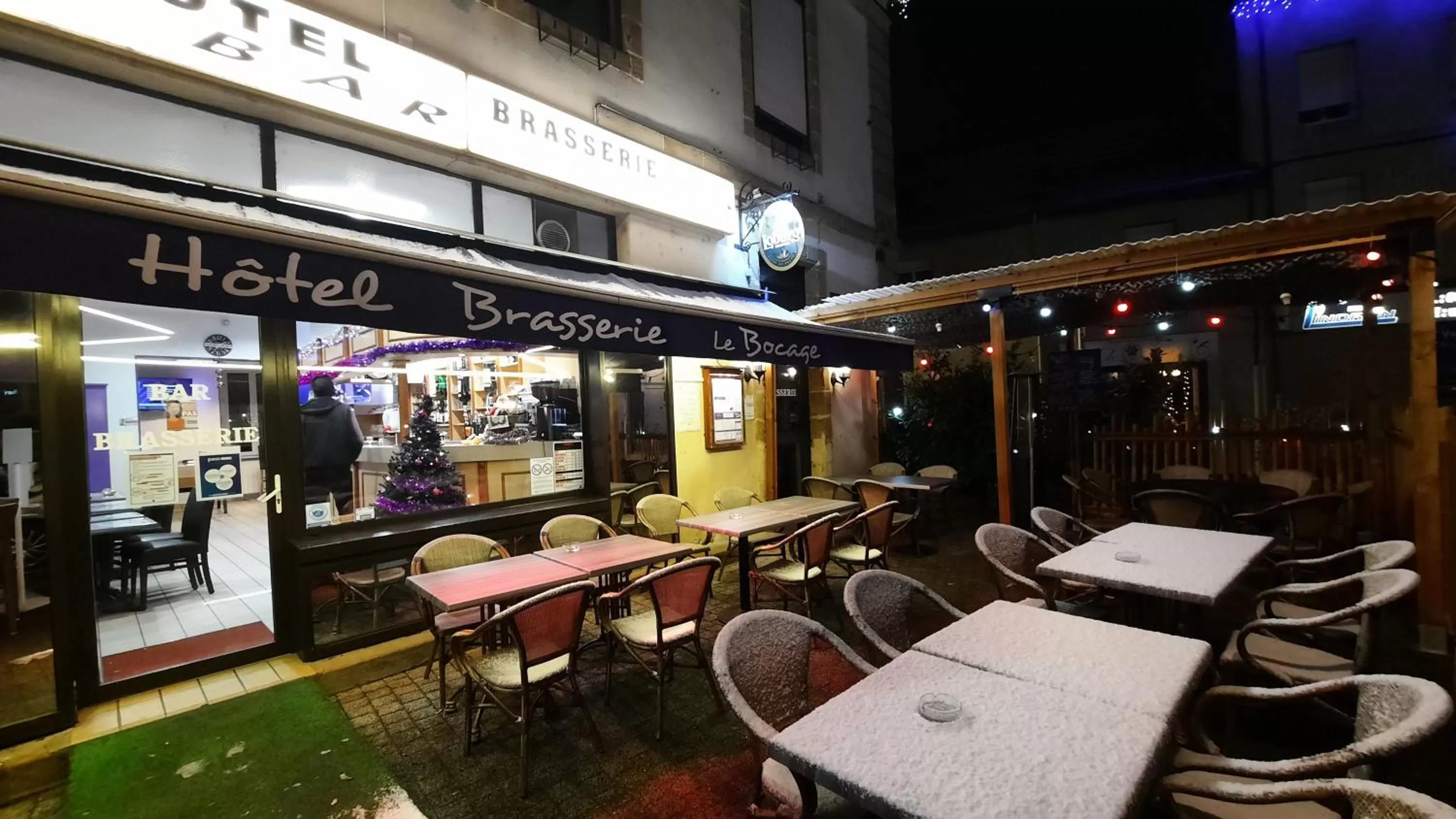 Lounge or bar in Logis Le Bocage