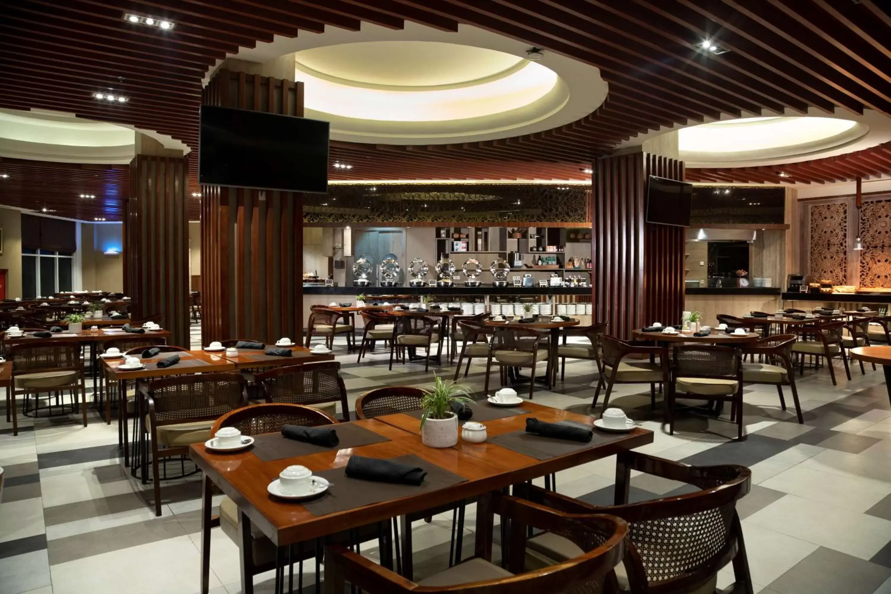 Restaurant/Places to Eat in Best Western Premier Panbil