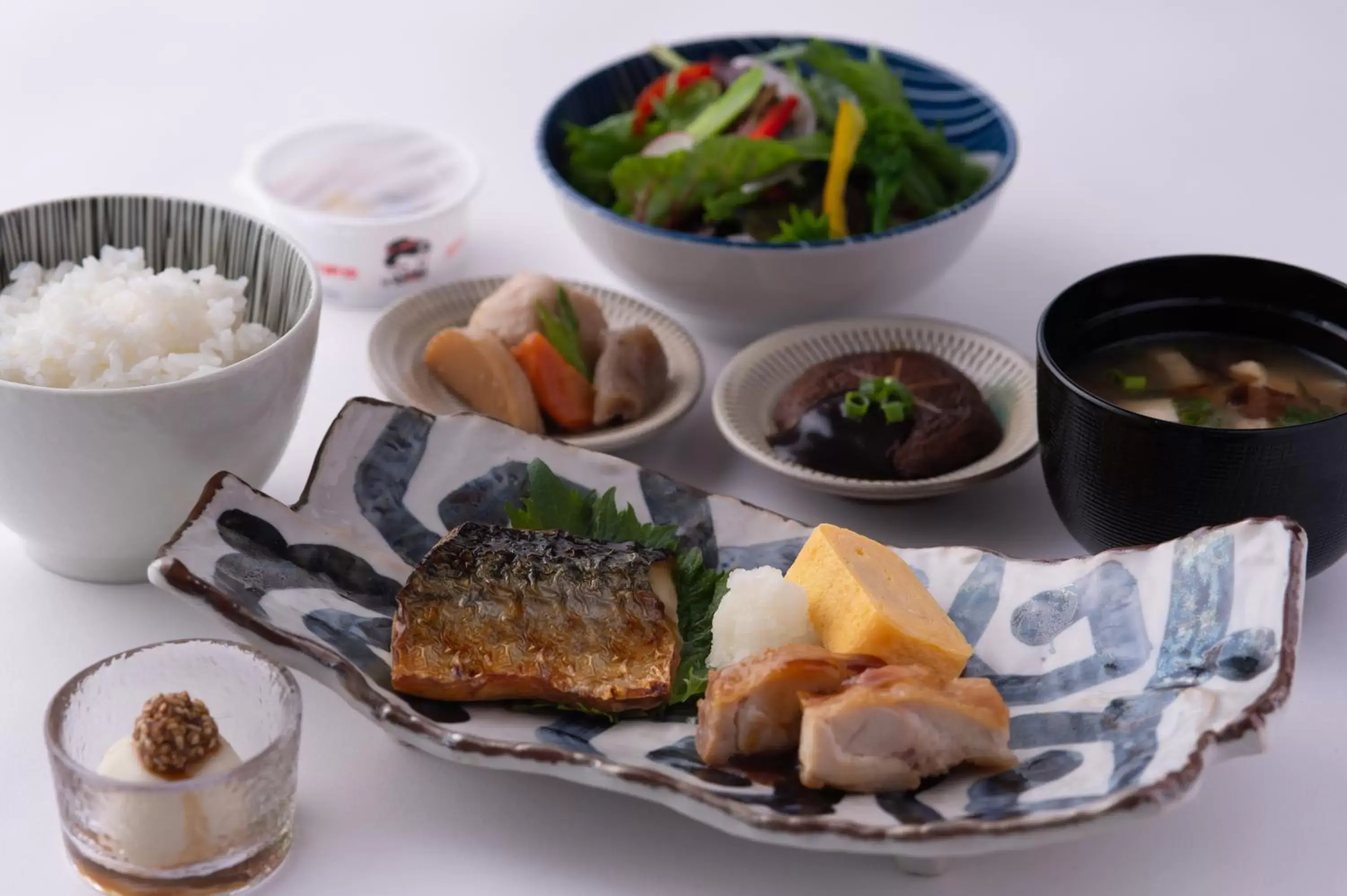 Restaurant/places to eat in Hotel Front Inn Fukuoka Airport