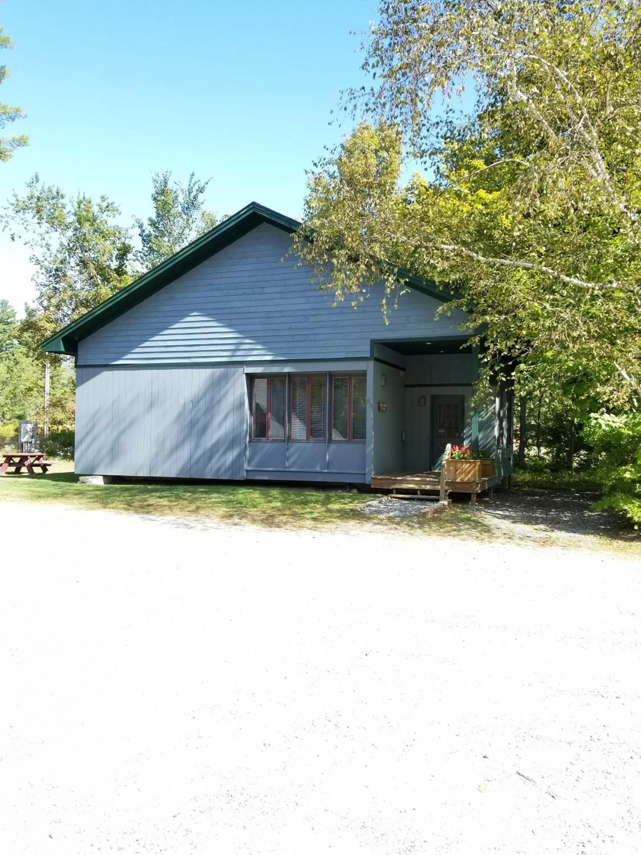 Property Building in Trails End Inn