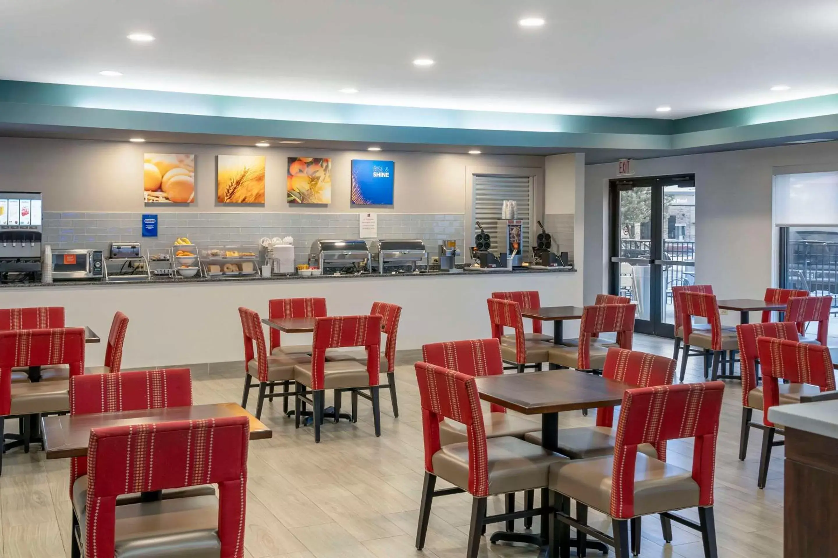 Breakfast in Comfort Suites Breakfast in Comfort Suites