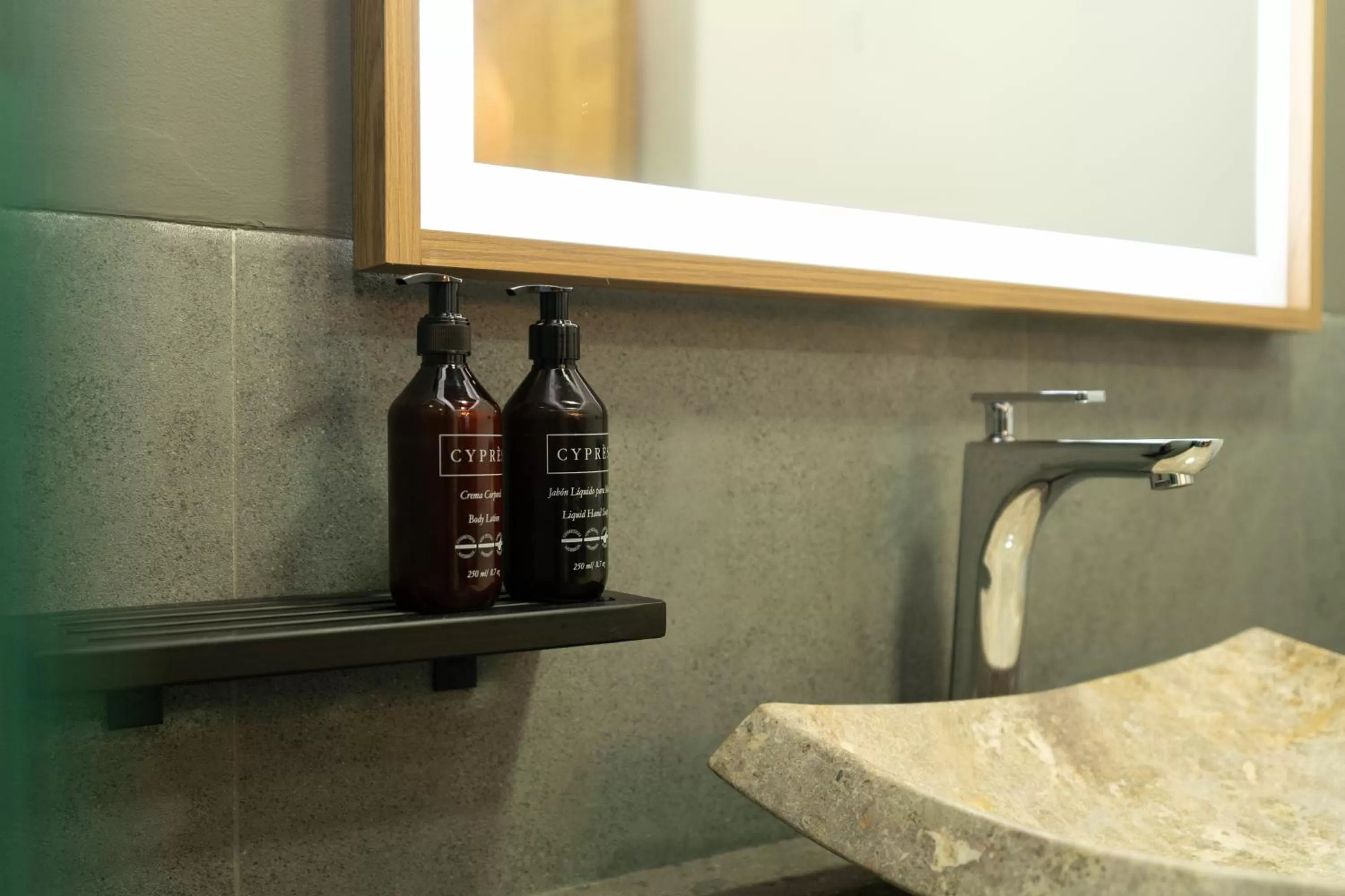 Property building in Hotel Patio Santiago