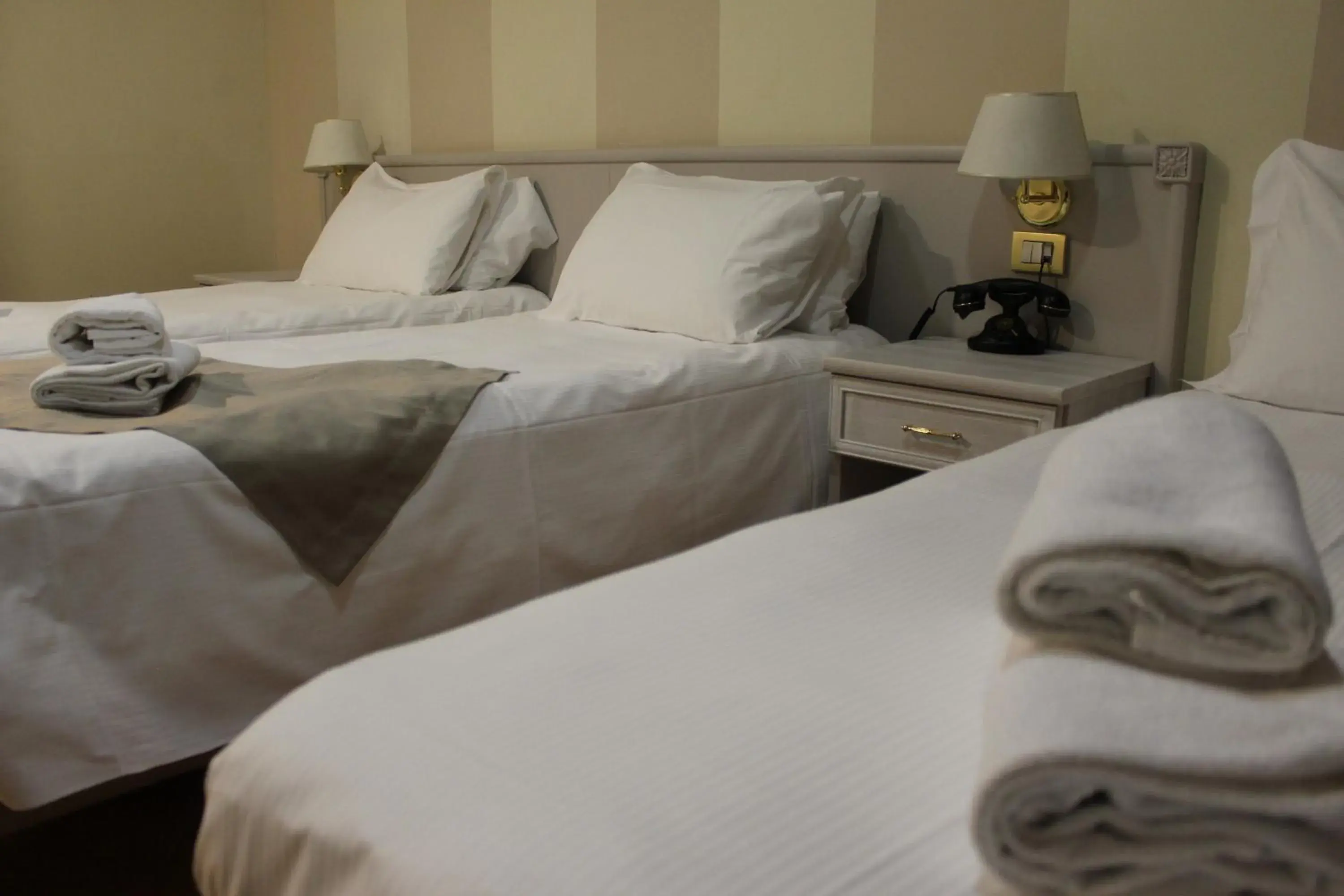 Bed in Impero Hotel Varese Beauty & Spa