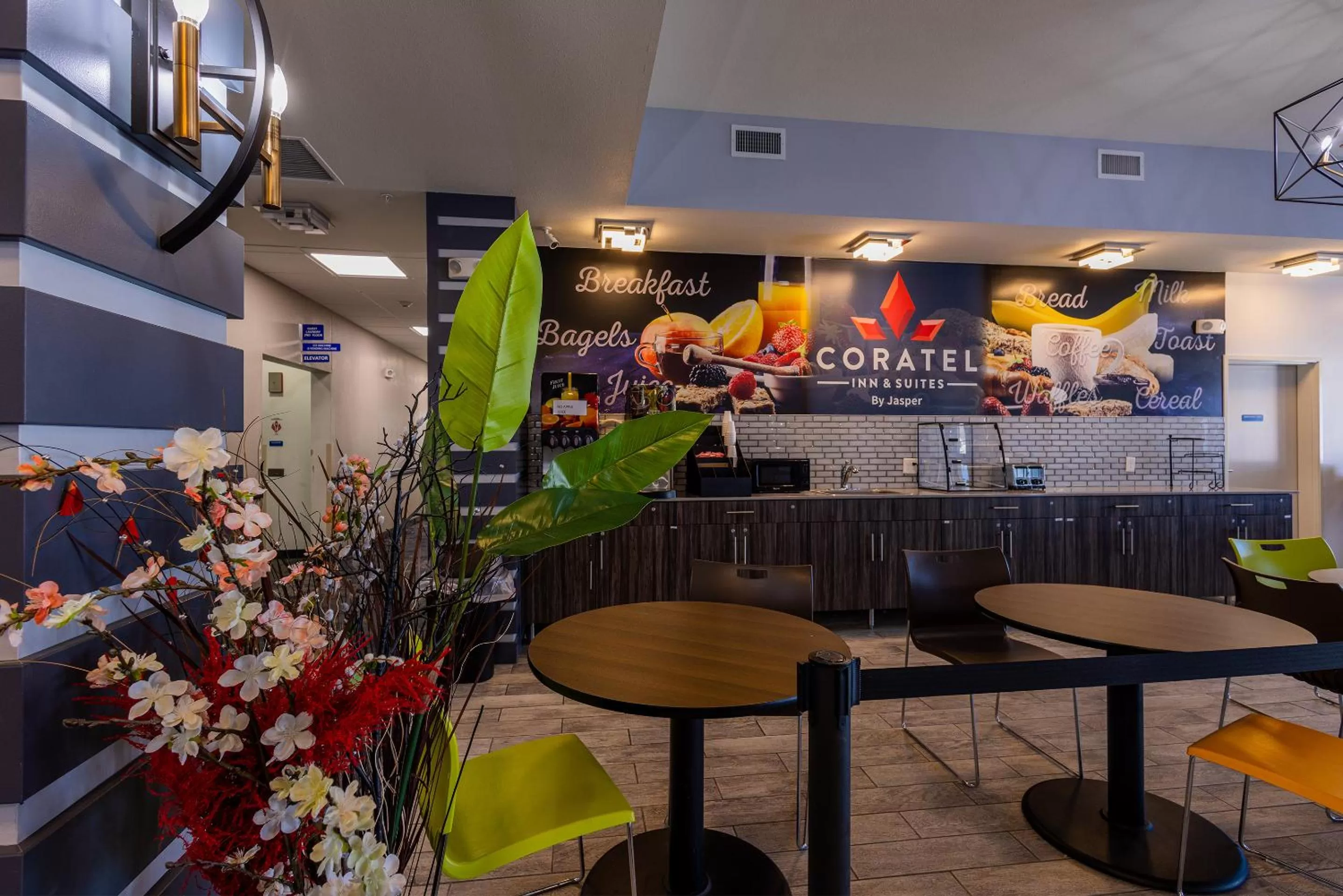 Breakfast in Coratel Inn and Suites By Jasper Saint Paul Minneapolis Inver Grove Heights