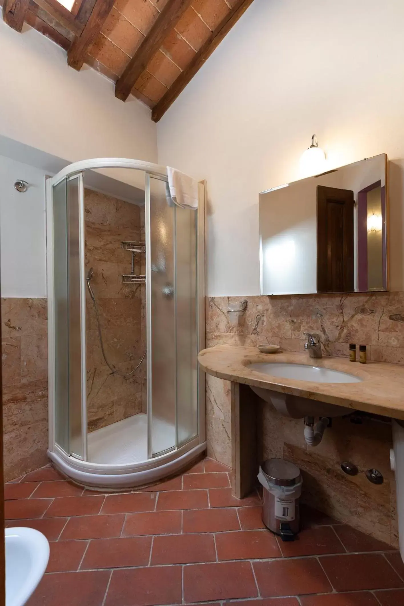 Bathroom in Locanda Vesuna