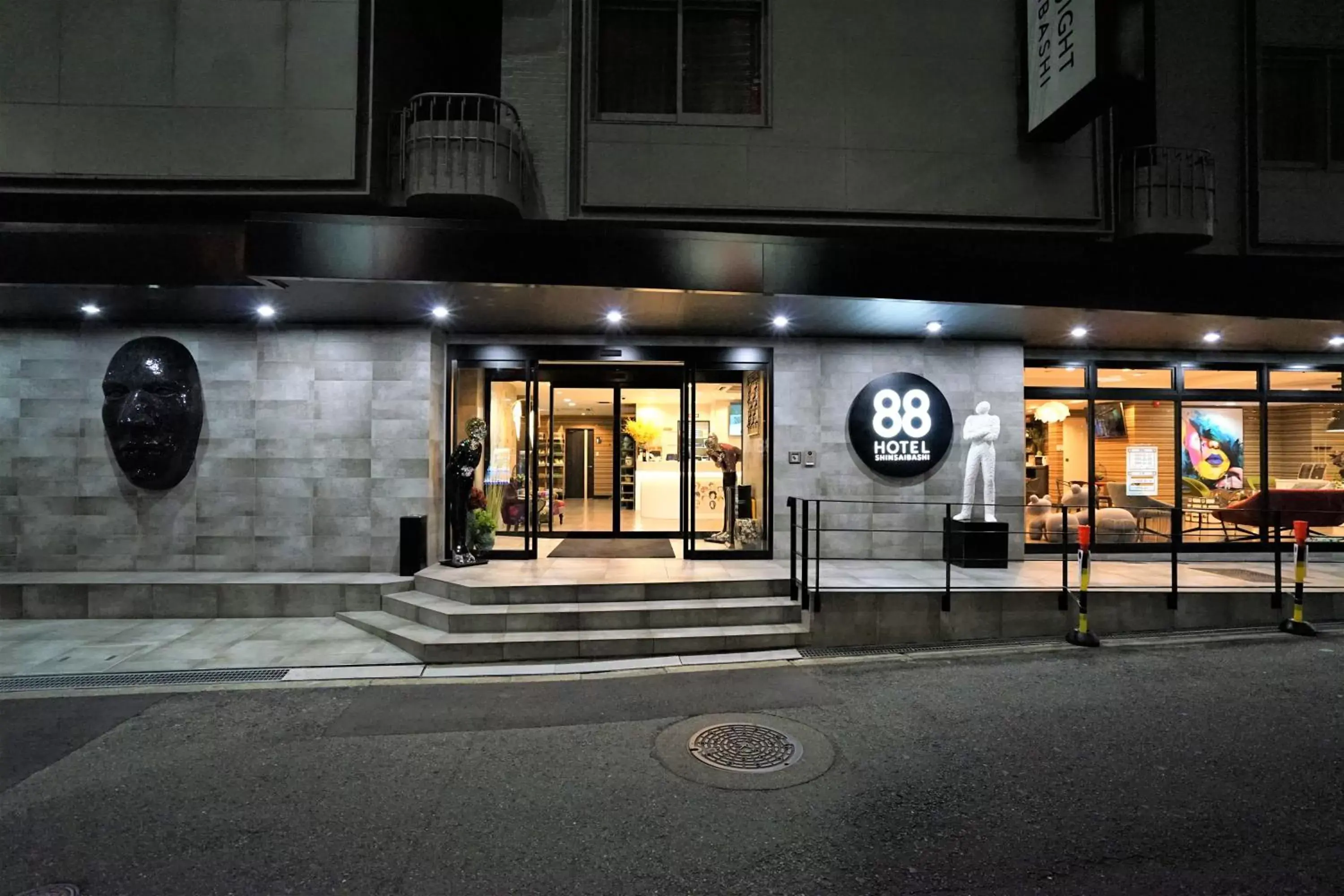 Facade/entrance in Hotel 88 Shinsaibashi