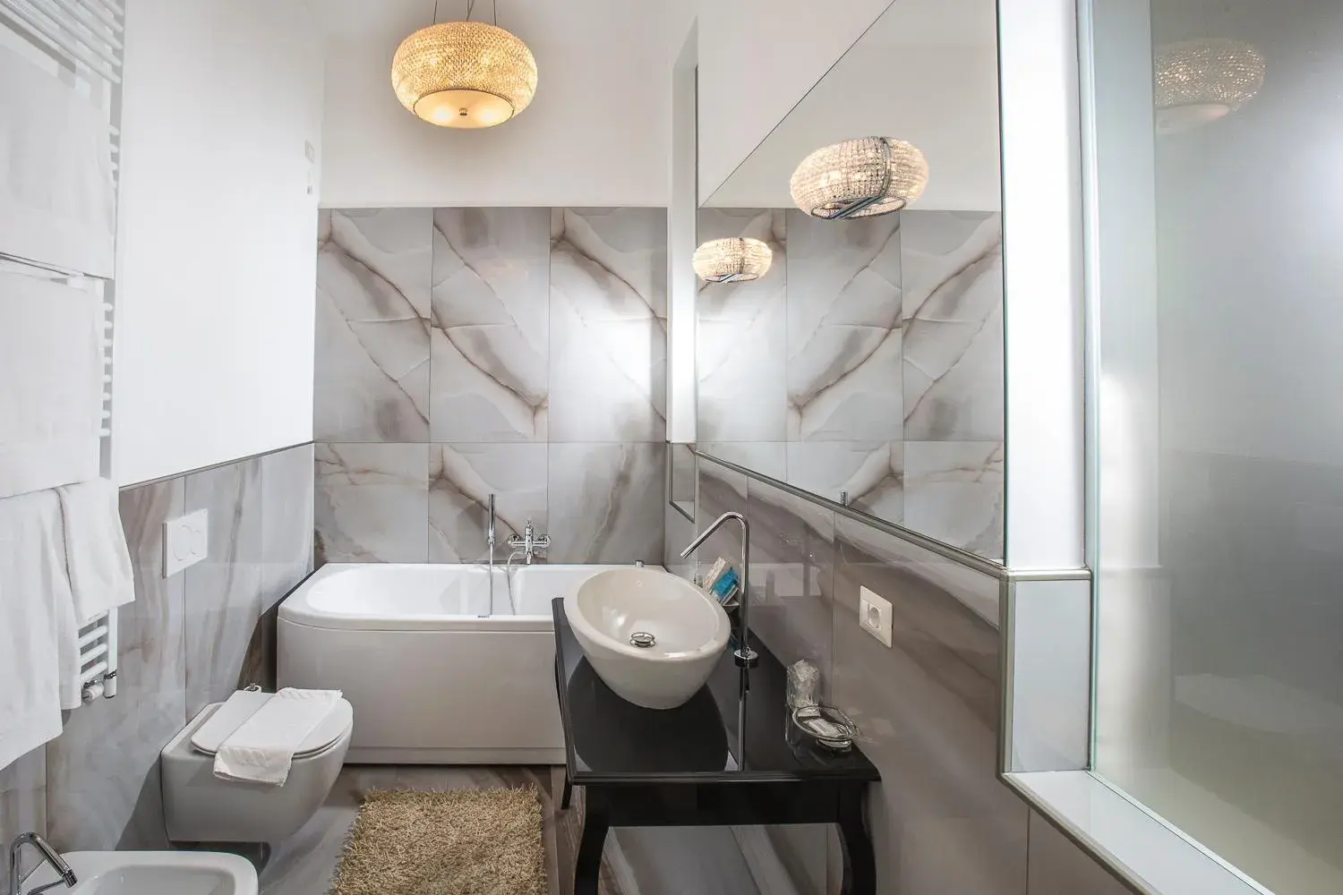 Shower, Bathroom in Hotel Villa Giulia
