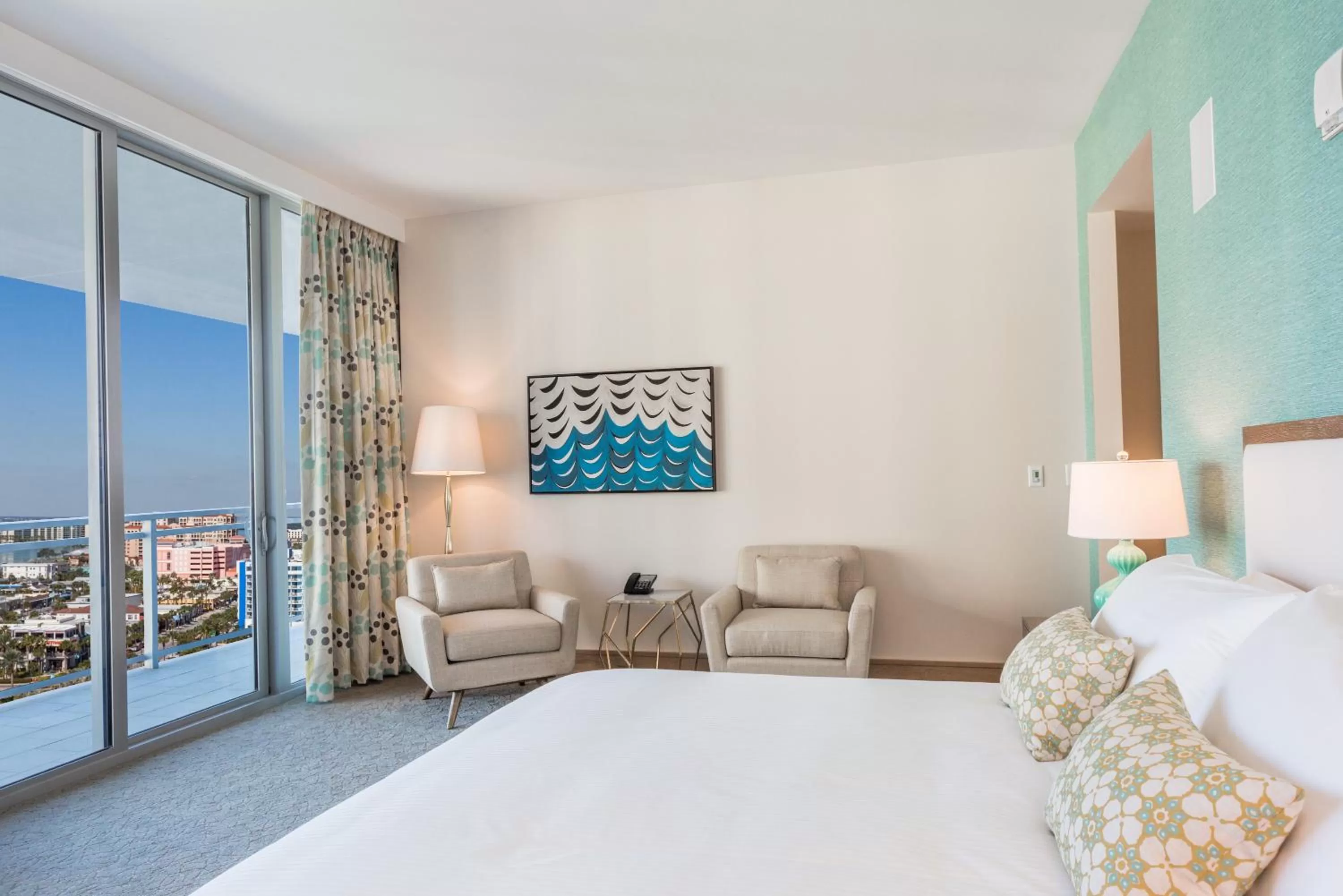 Bedroom, Bed in Wyndham Grand Clearwater Beach