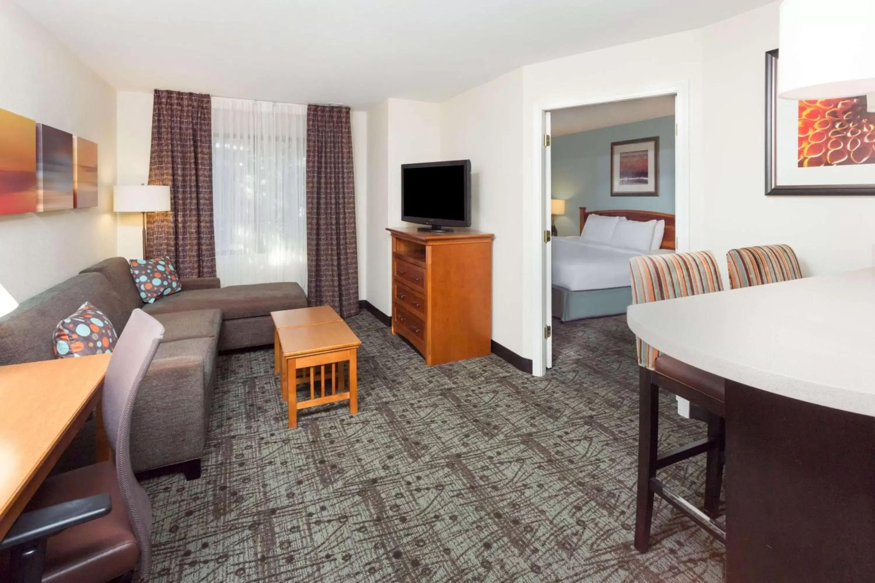 Living room, Seating Area in Sonesta ES Suites Atlanta Perimeter Center