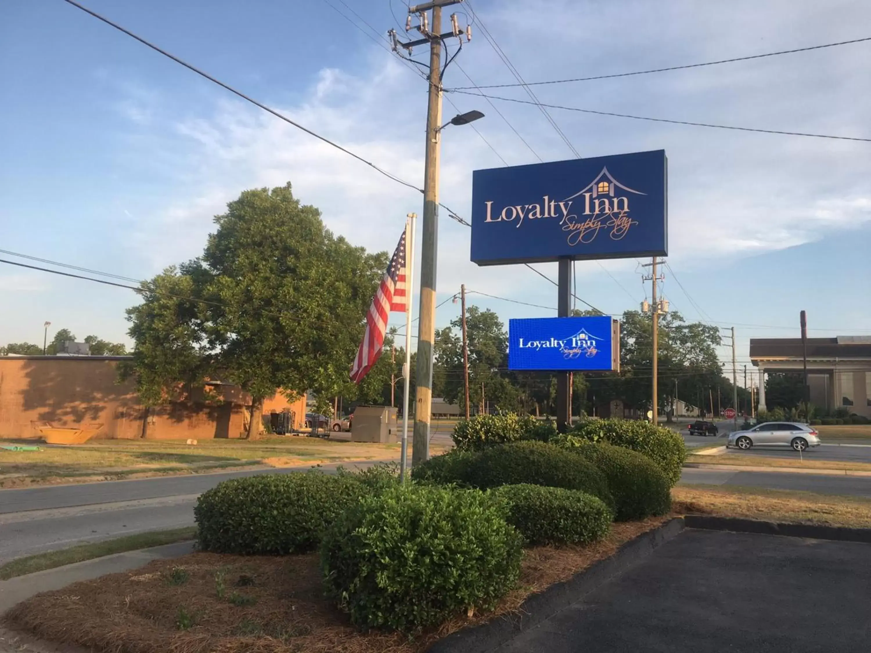 Property logo or sign, Property Building in Loyalty Inn Hawkinsville