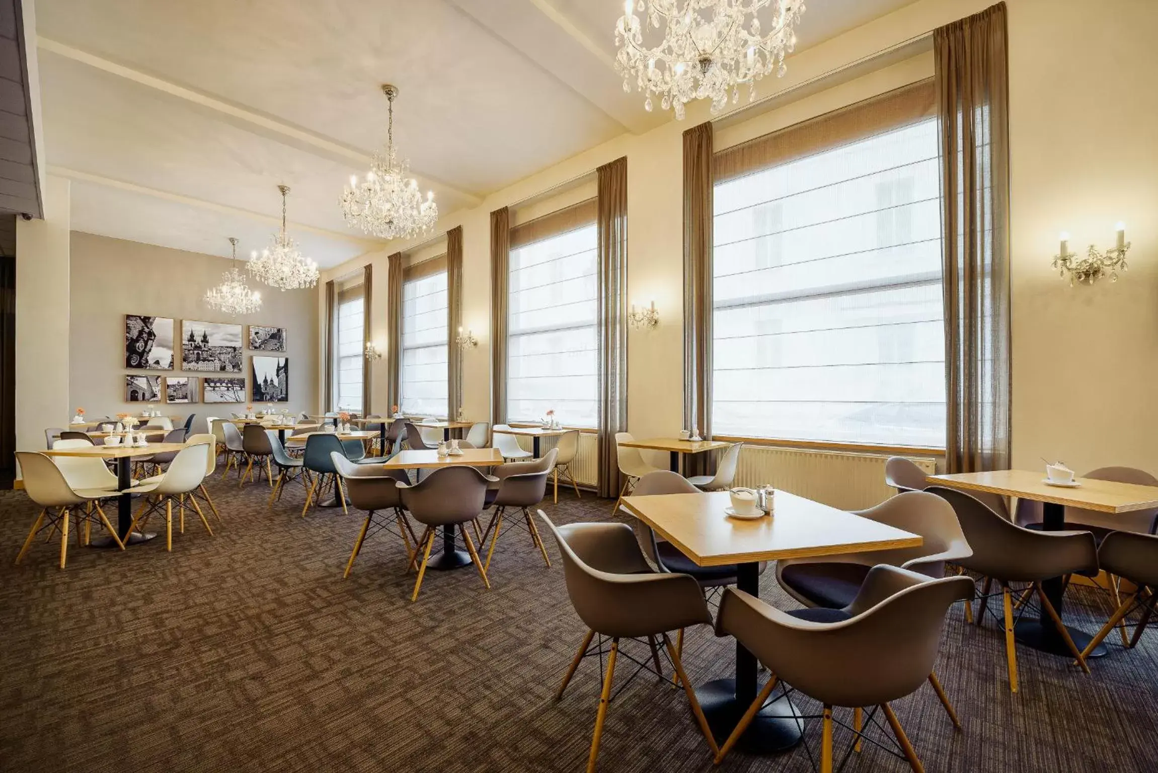 Restaurant/Places to Eat in Central Hotel Prague