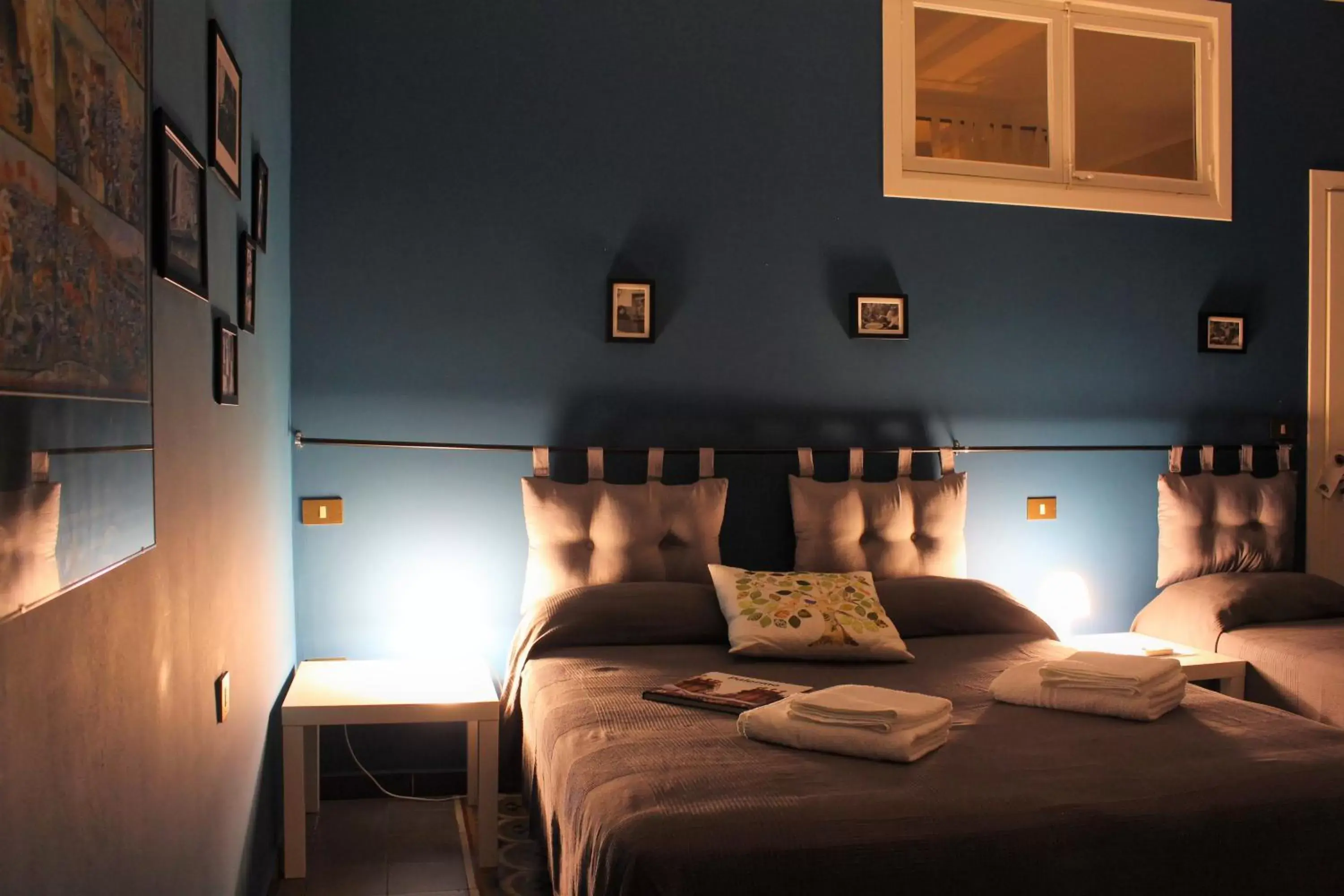 Photo of the whole room, Bed in La Via delle Biciclette