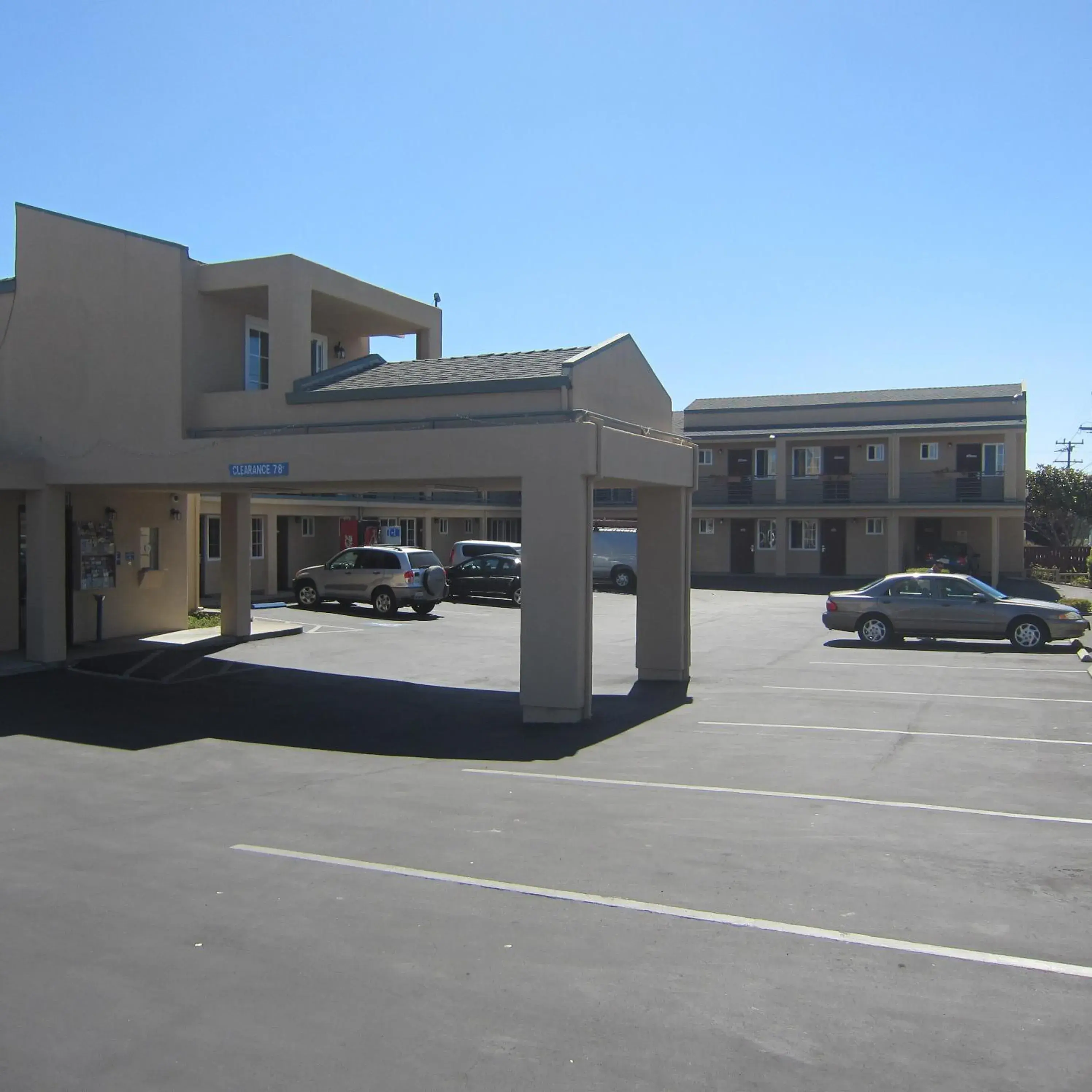 Property building in Pacific Best Inn Property building in Pacific Best Inn