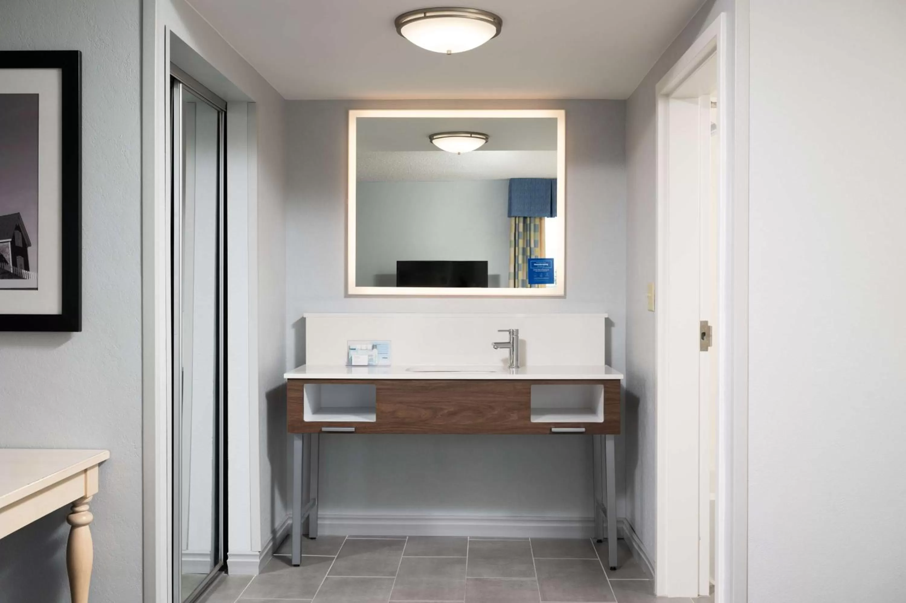 King Studio Suite with Sofa Bed - Hearing Access/Non-Smoking in Hampton Inn & Suites - Cape Cod / West Yarmouth