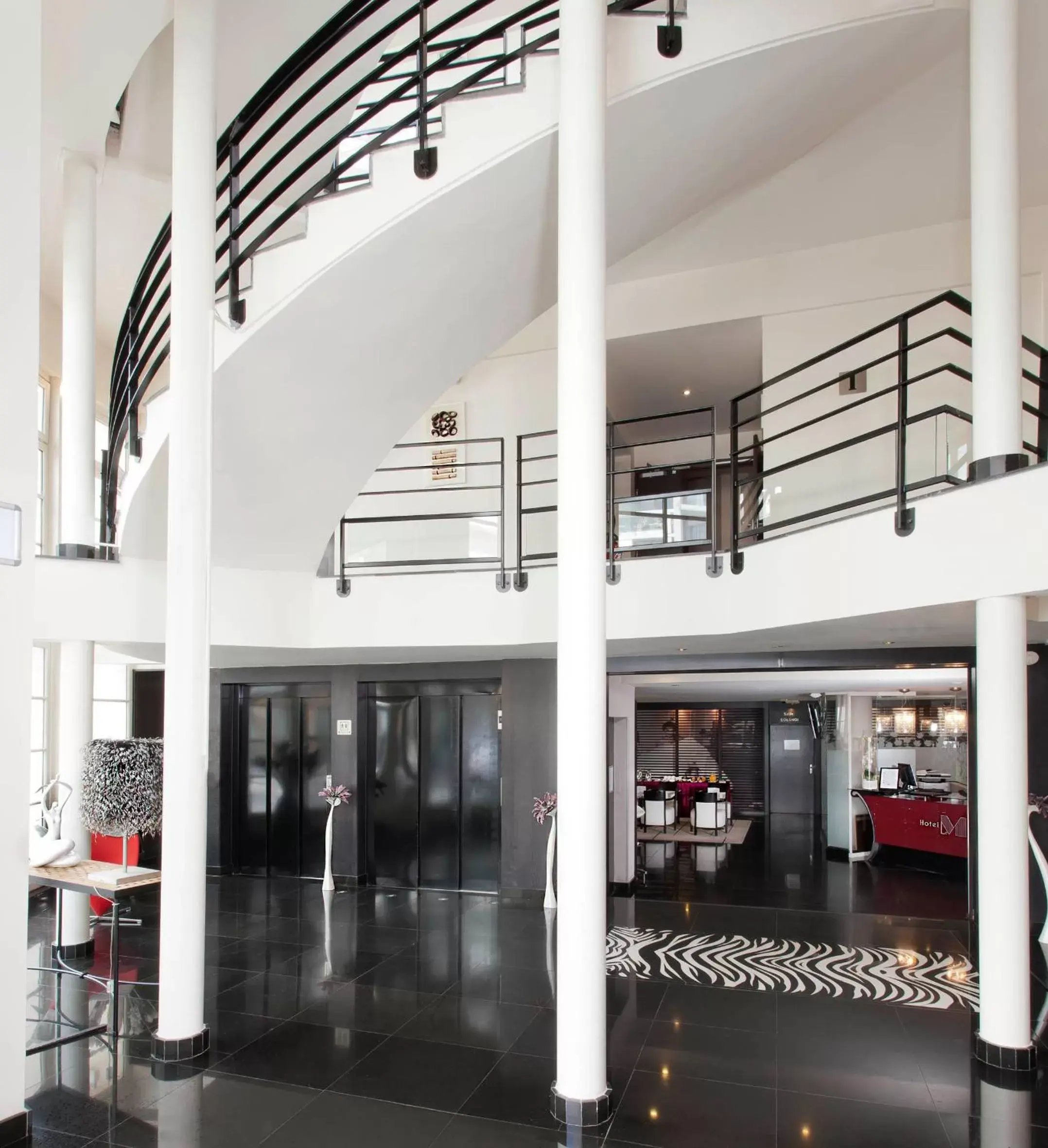 Lobby or reception in Hôtel Le M Lobby or reception in Hôtel Le M