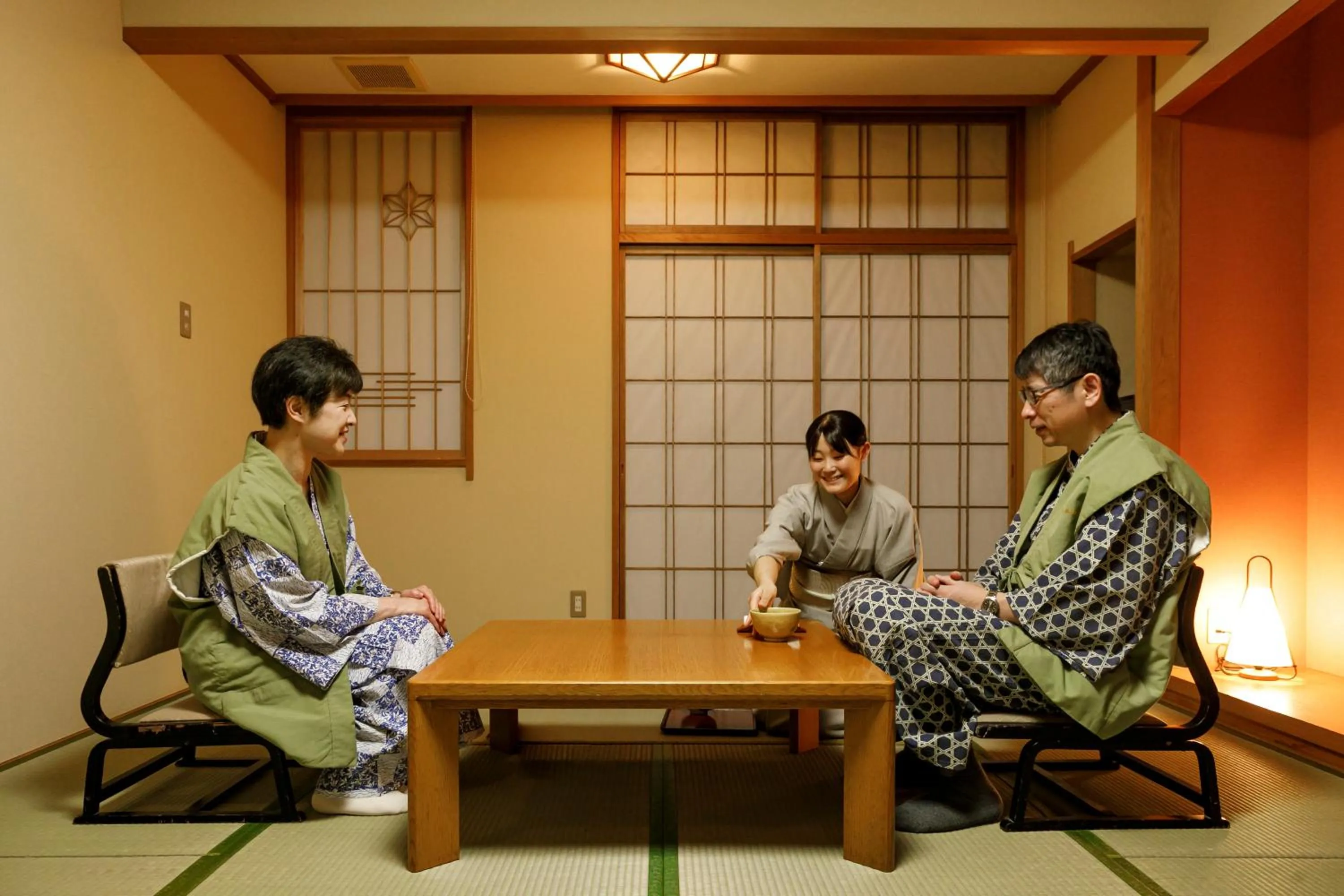 People in Honjin Hiranoya Annex