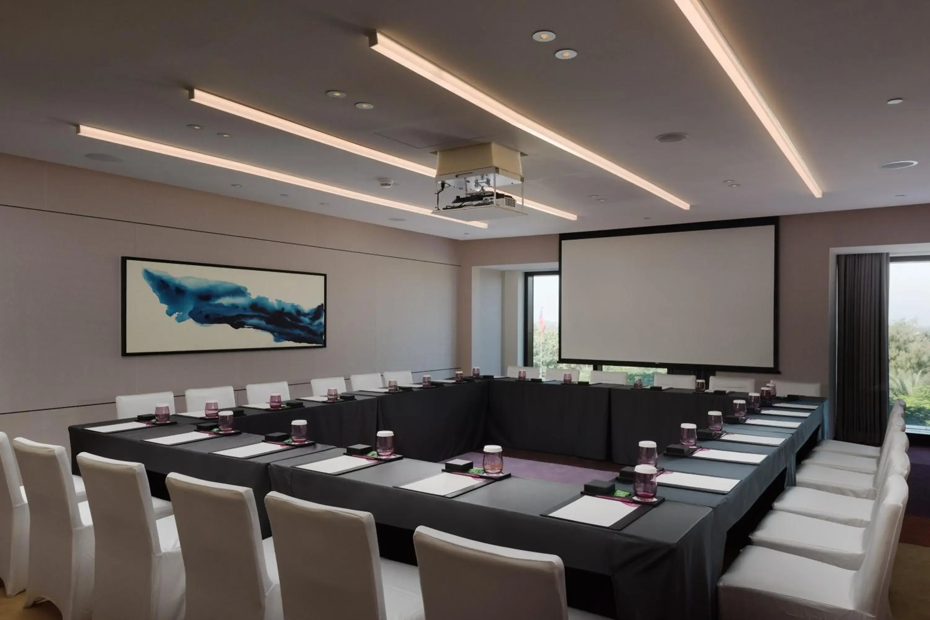 Meeting/conference room in Crowne Plaza Tainan, an IHG Hotel