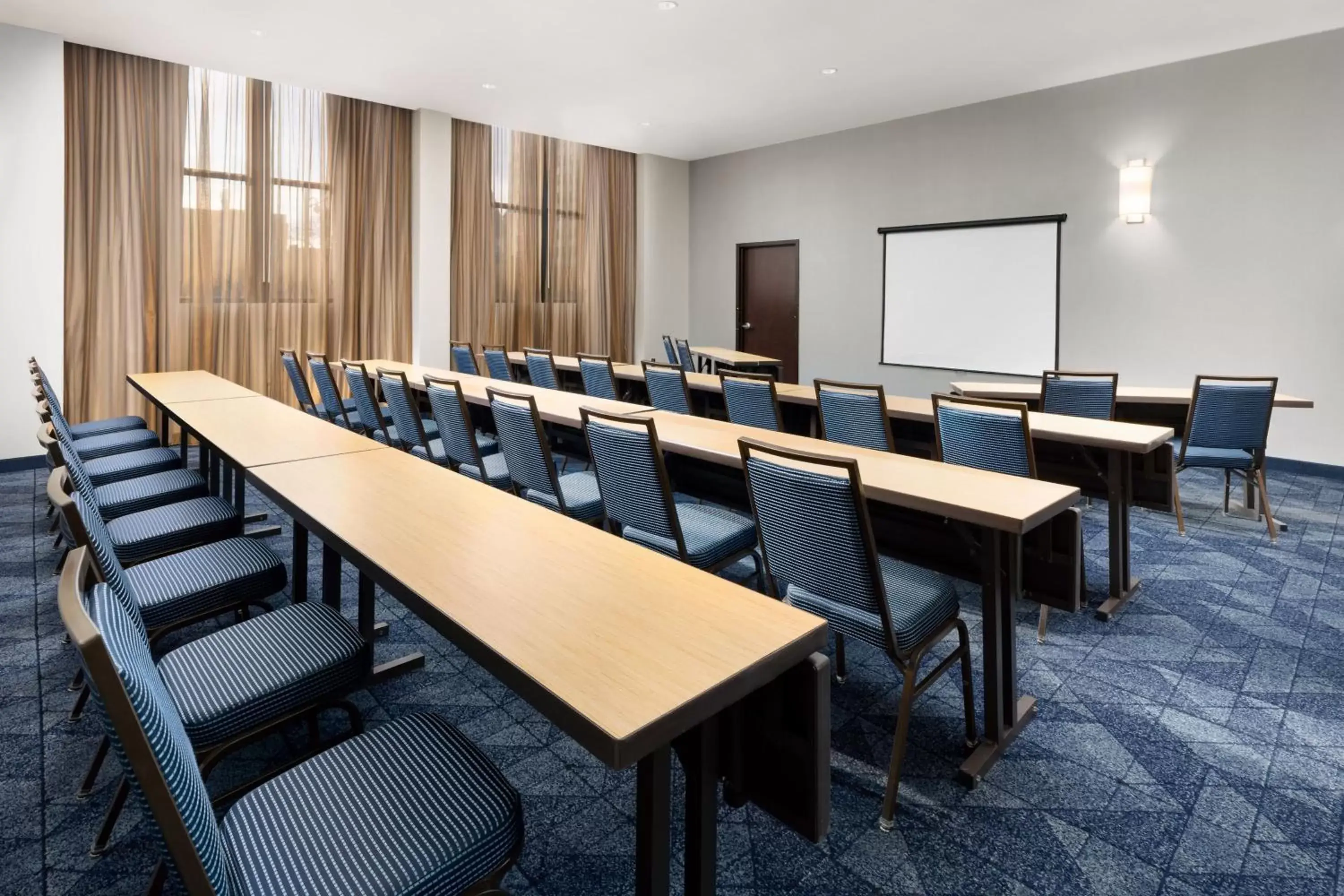 Meeting/conference room in Courtyard by Marriott Atlantic City Beach Block