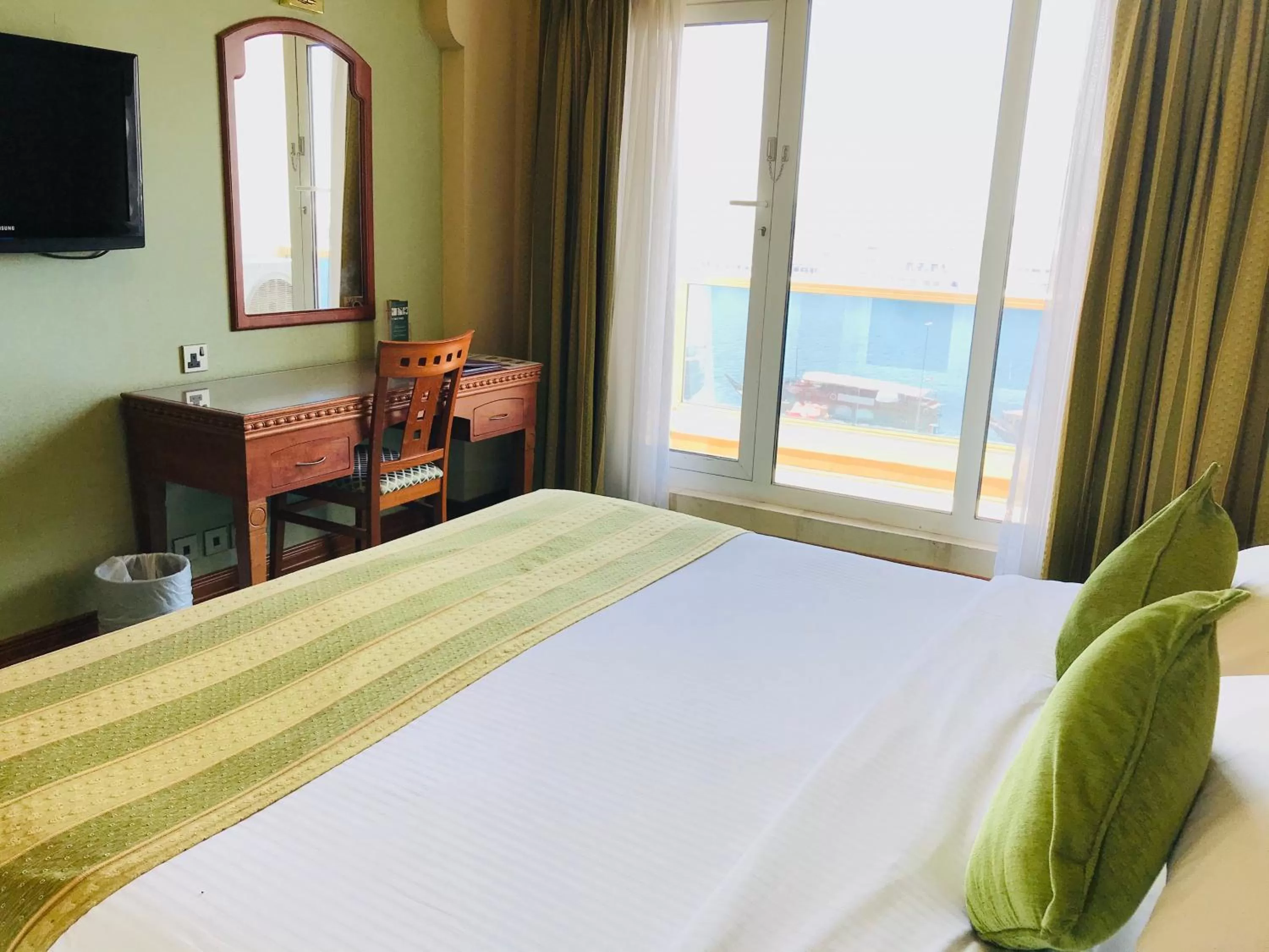 Standard Room Creek View with Balcony - Free Beach Transfer, 25% off Food & Beverage in Riviera Hotel