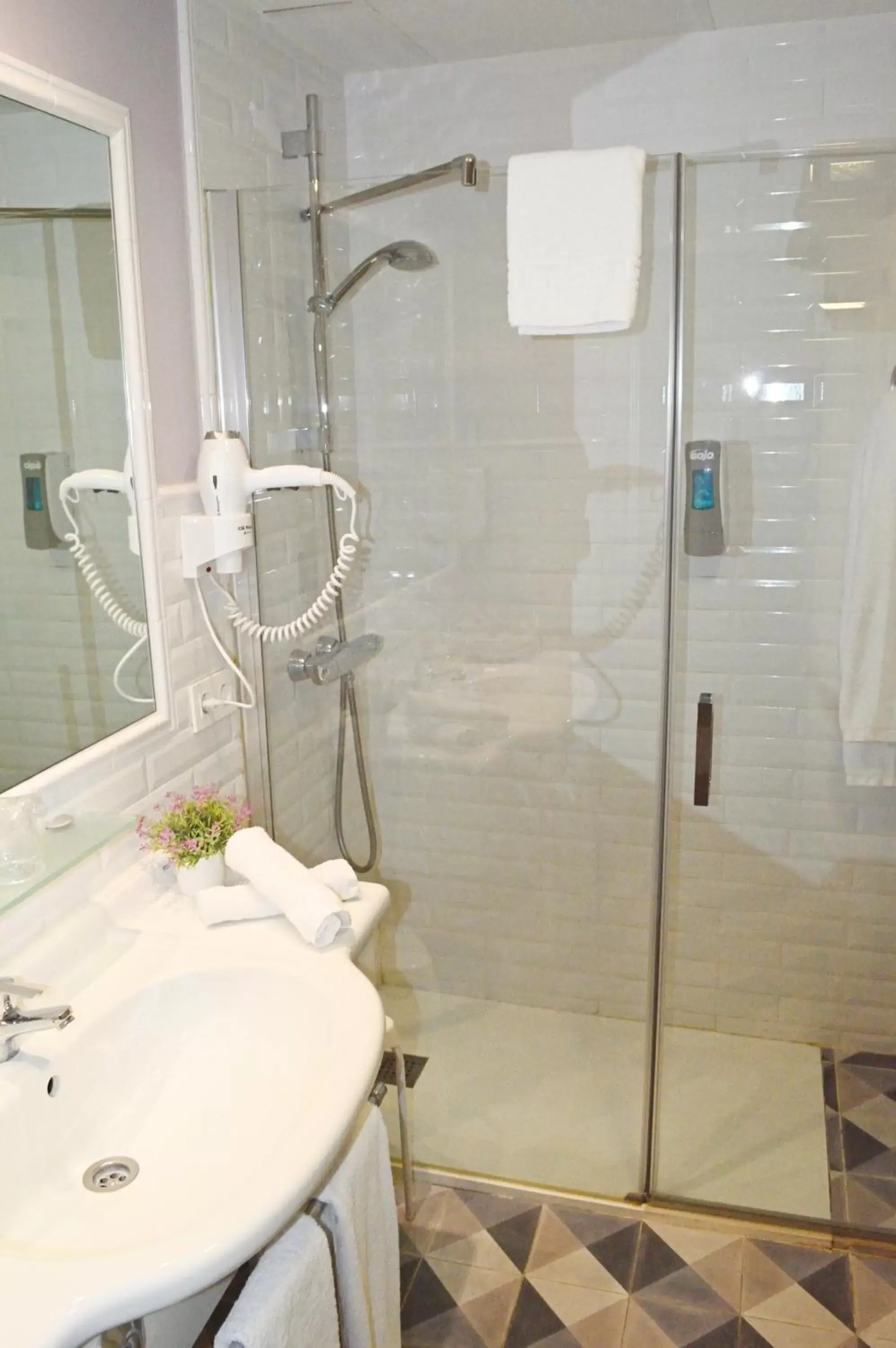 Shower, Bathroom in Ares Hotel