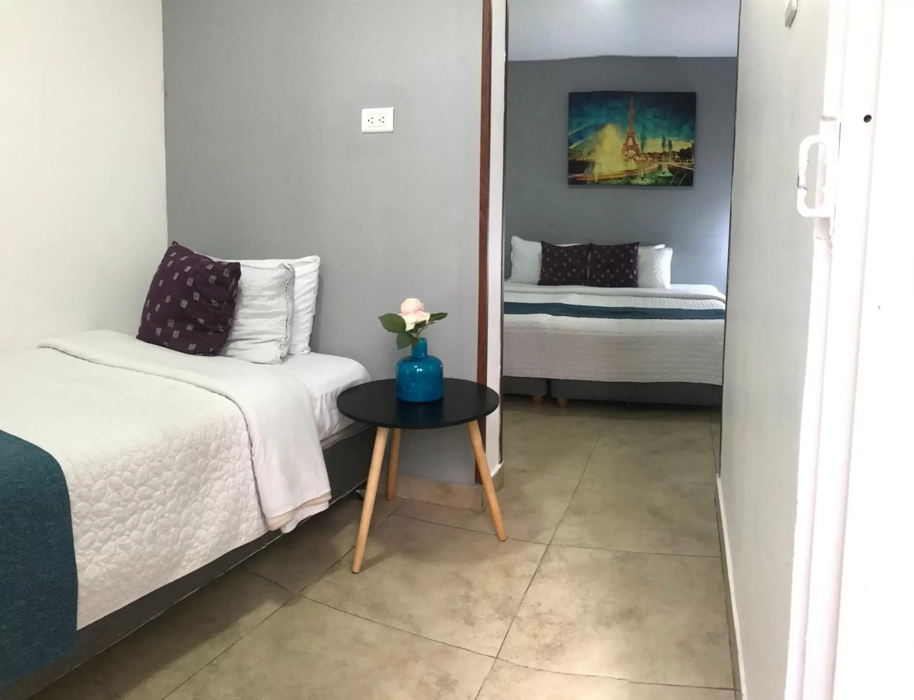 Twin Room - single occupancy in Hotel Maceo 55 - Colonial Inn Twin Room - single occupancy in Hotel Maceo 55 - Colonial Inn