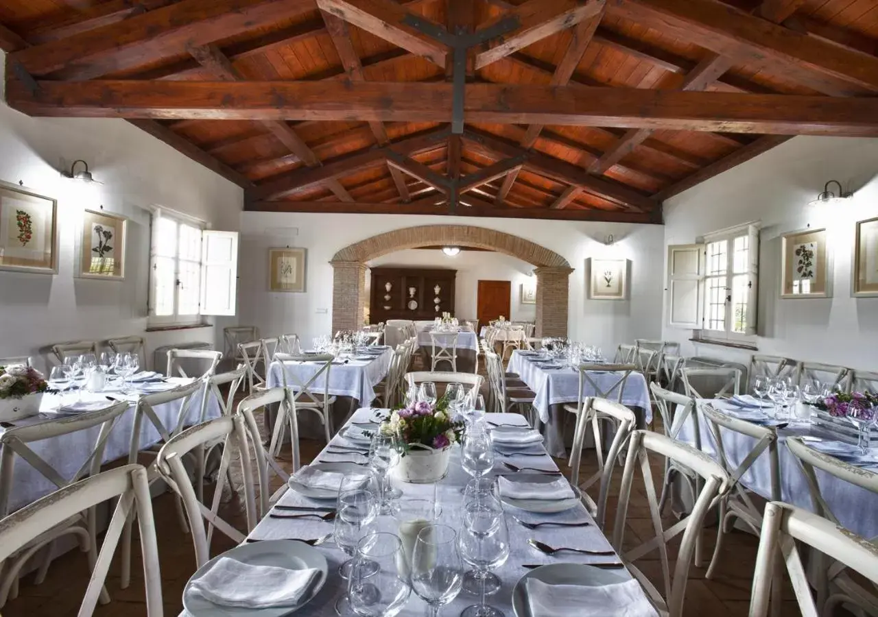 Banquet/Function facilities, Restaurant/Places to Eat in Antico Casale Spezia Pelagalli