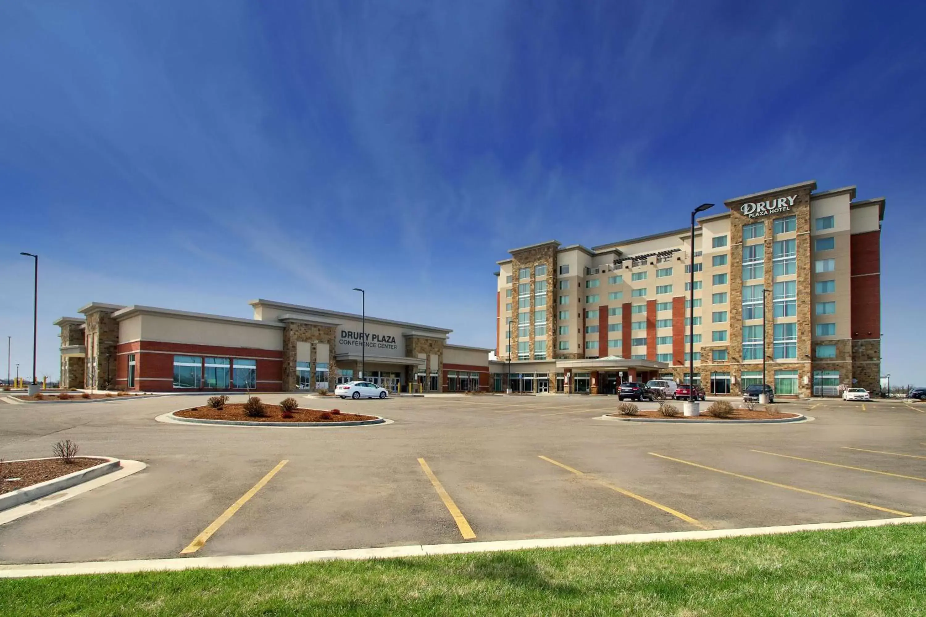 Property building in Drury Plaza Hotel Cape Girardeau Conference Center