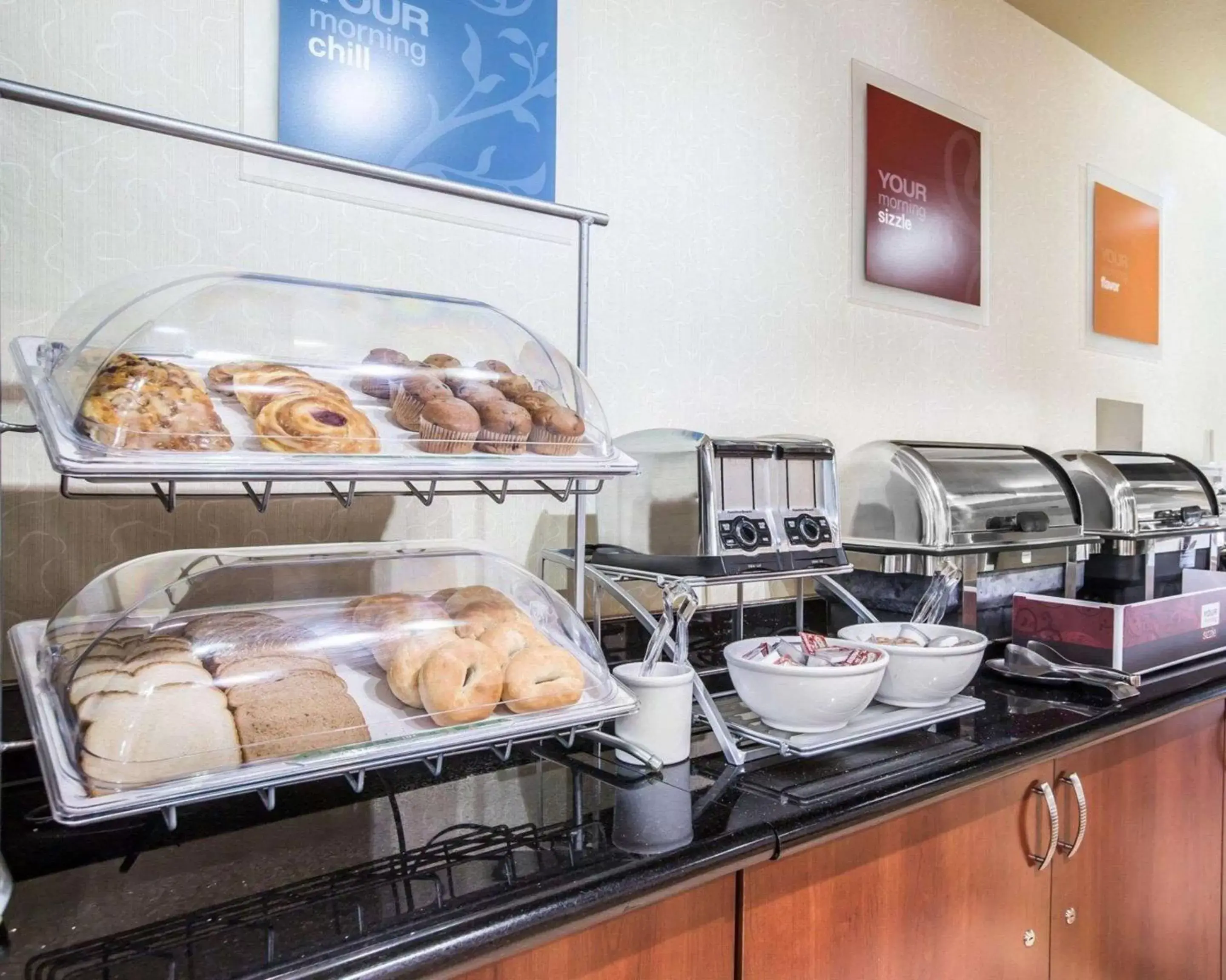 Restaurant/places to eat in Comfort Suites Bakersfield Restaurant/places to eat in Comfort Suites Bakersfield