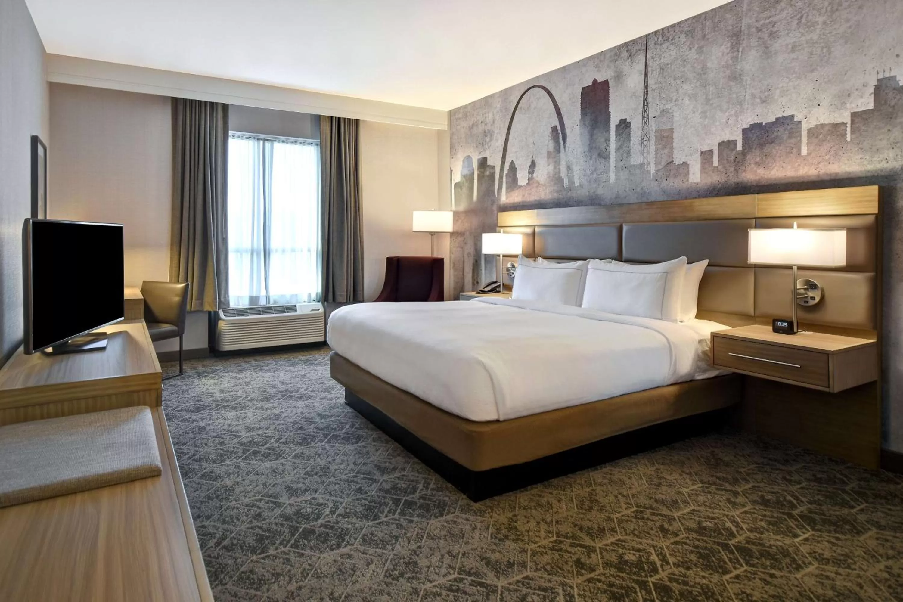 King Room - Hearing Accessible in DoubleTree by Hilton St. Louis Airport, MO