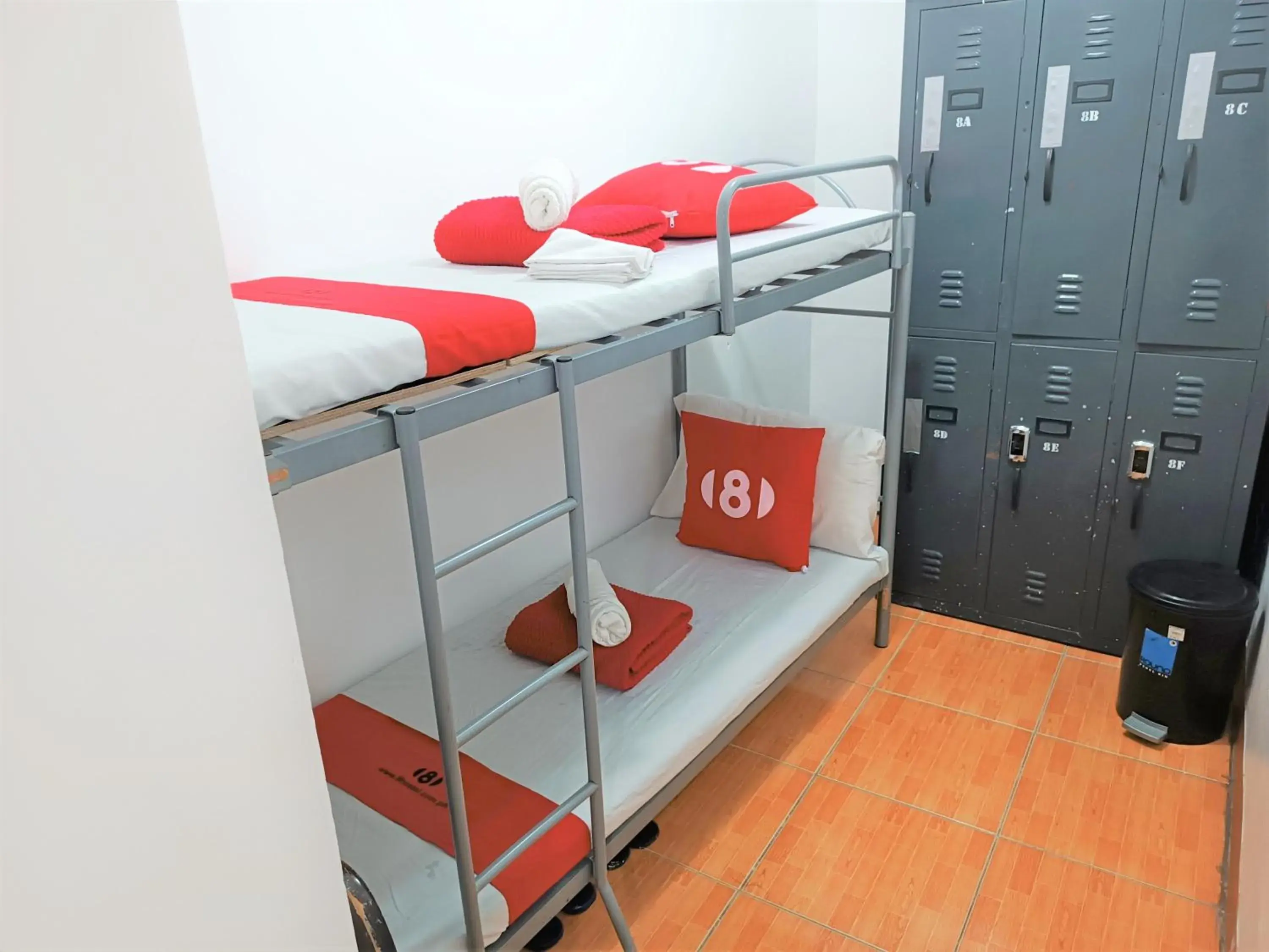 bunk bed in 8hostel