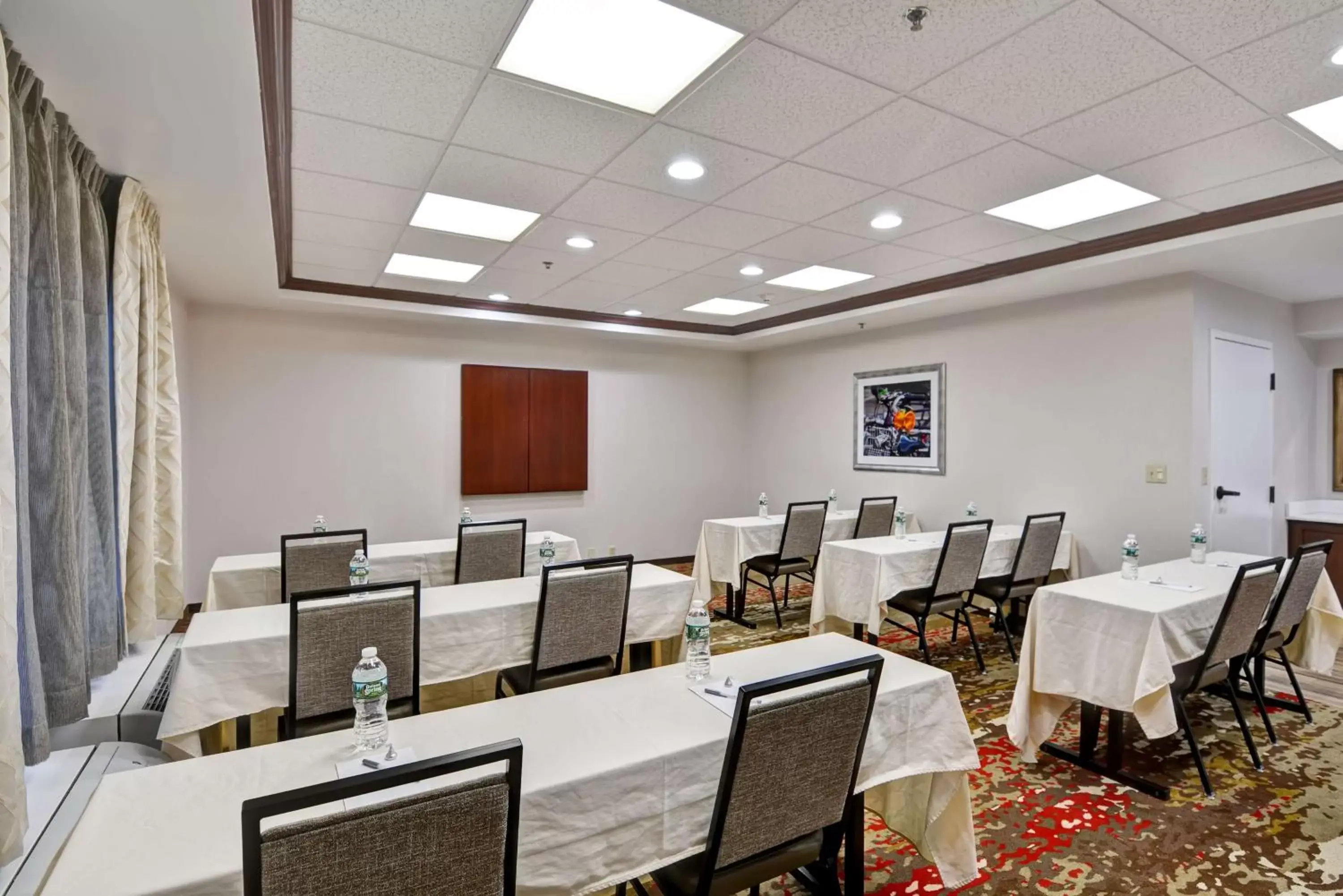 Meeting/conference room in Hampton Inn Albany-Wolf Road