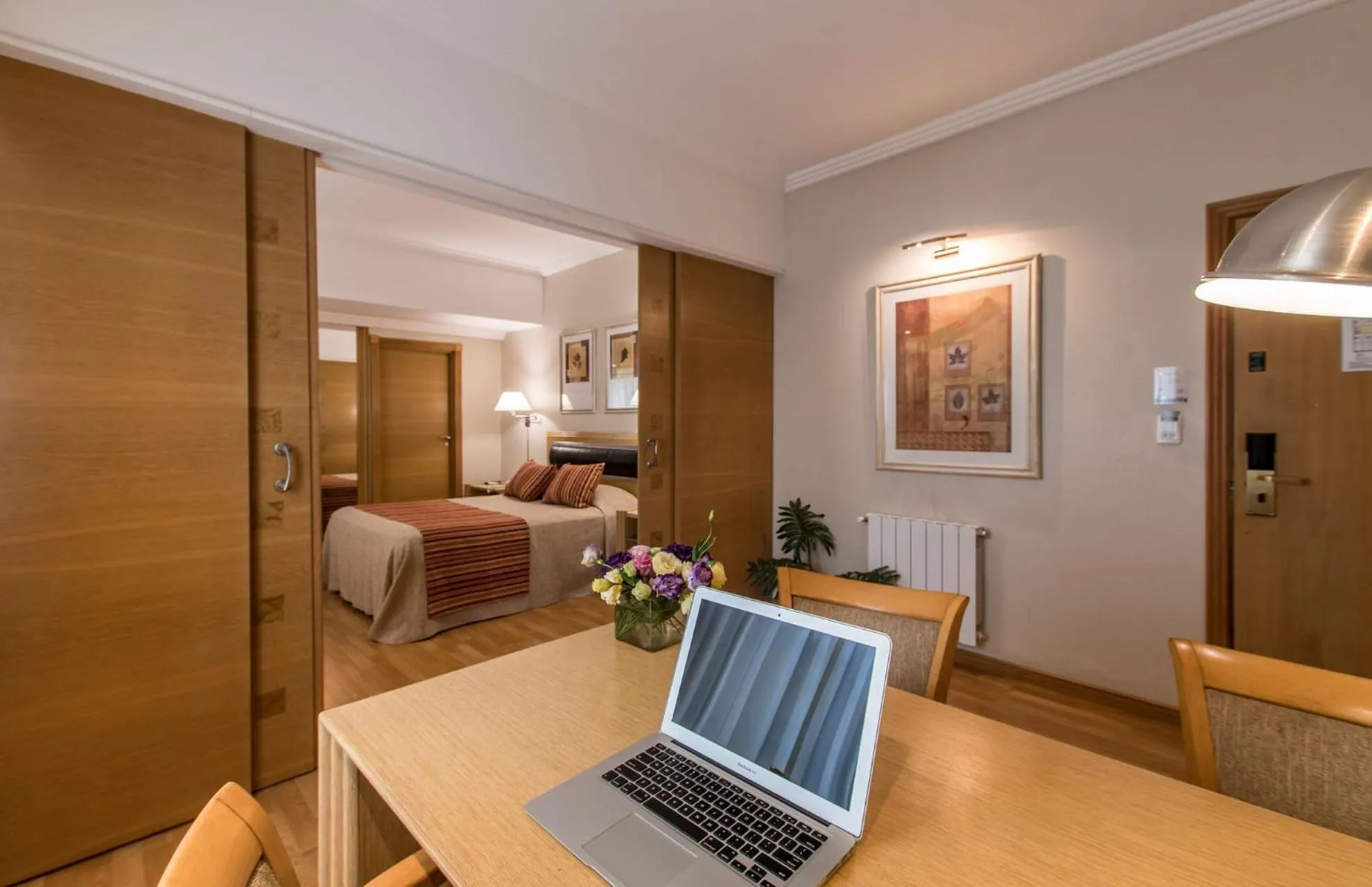 Coffee/tea facilities, Bed in Hotel Solans Riviera