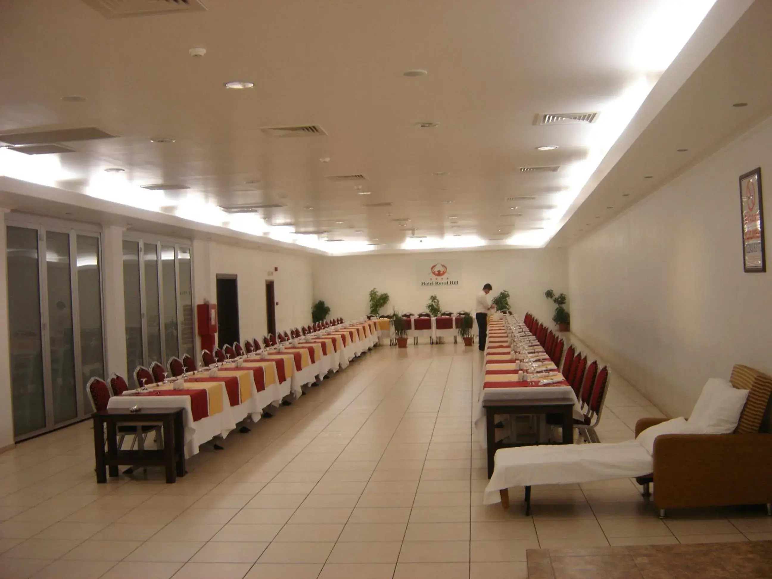 Business facilities in Hotel Royal Hill