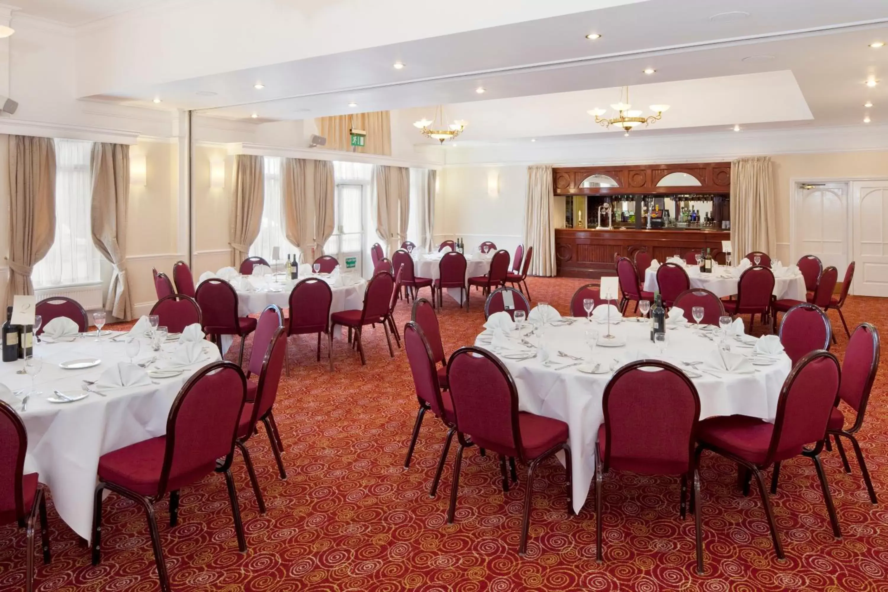 Meeting/conference room, Restaurant/Places to Eat in Holiday Inn Ipswich Orwell, an IHG Hotel