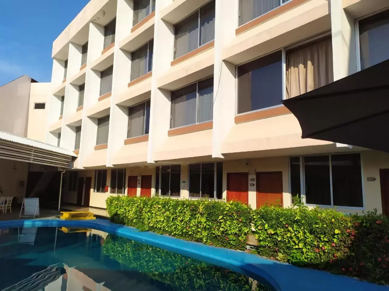Swimming pool, Property Building in Hotel Cabildos