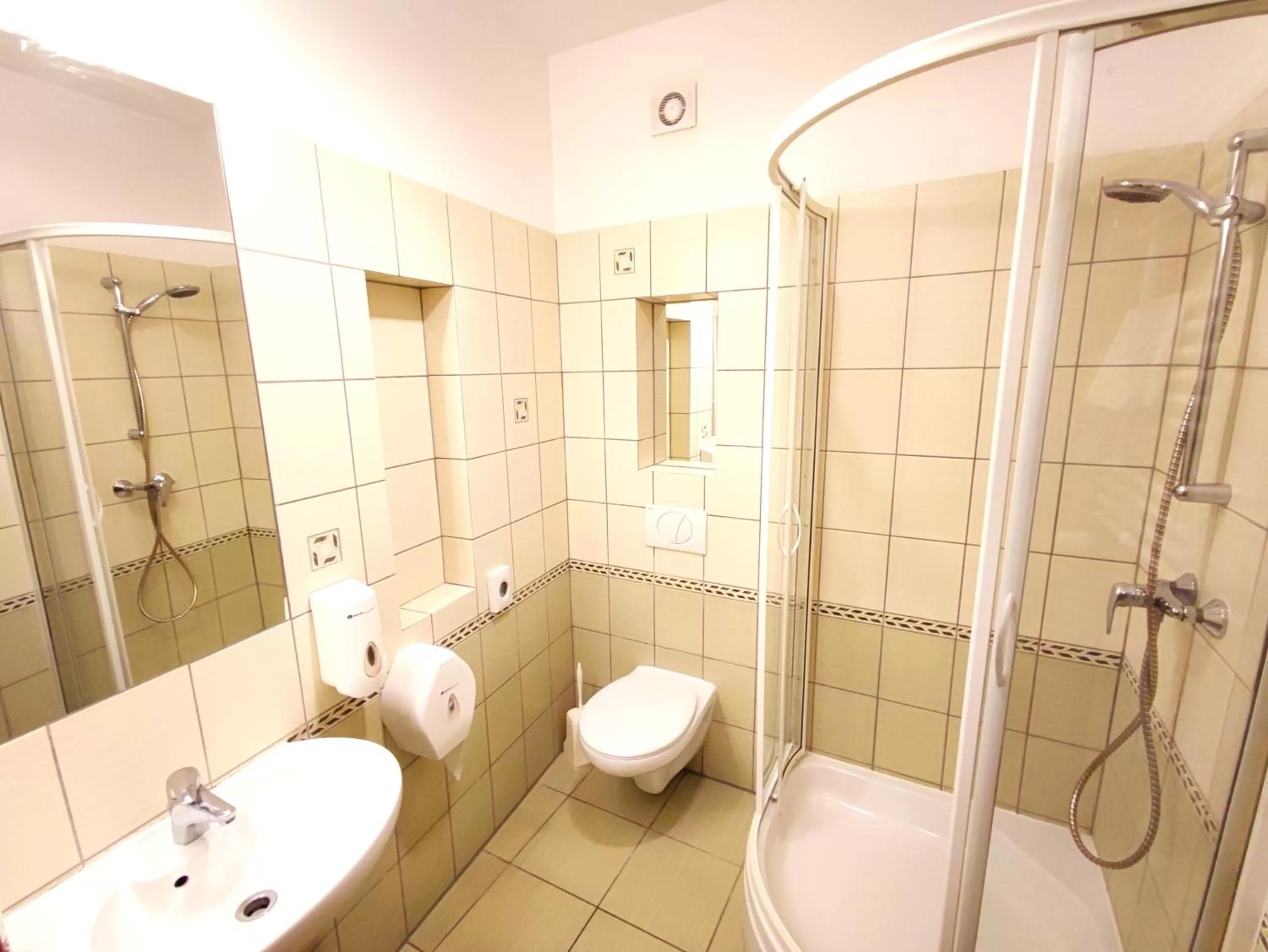 Shower in Rezydencja 5 Dębów