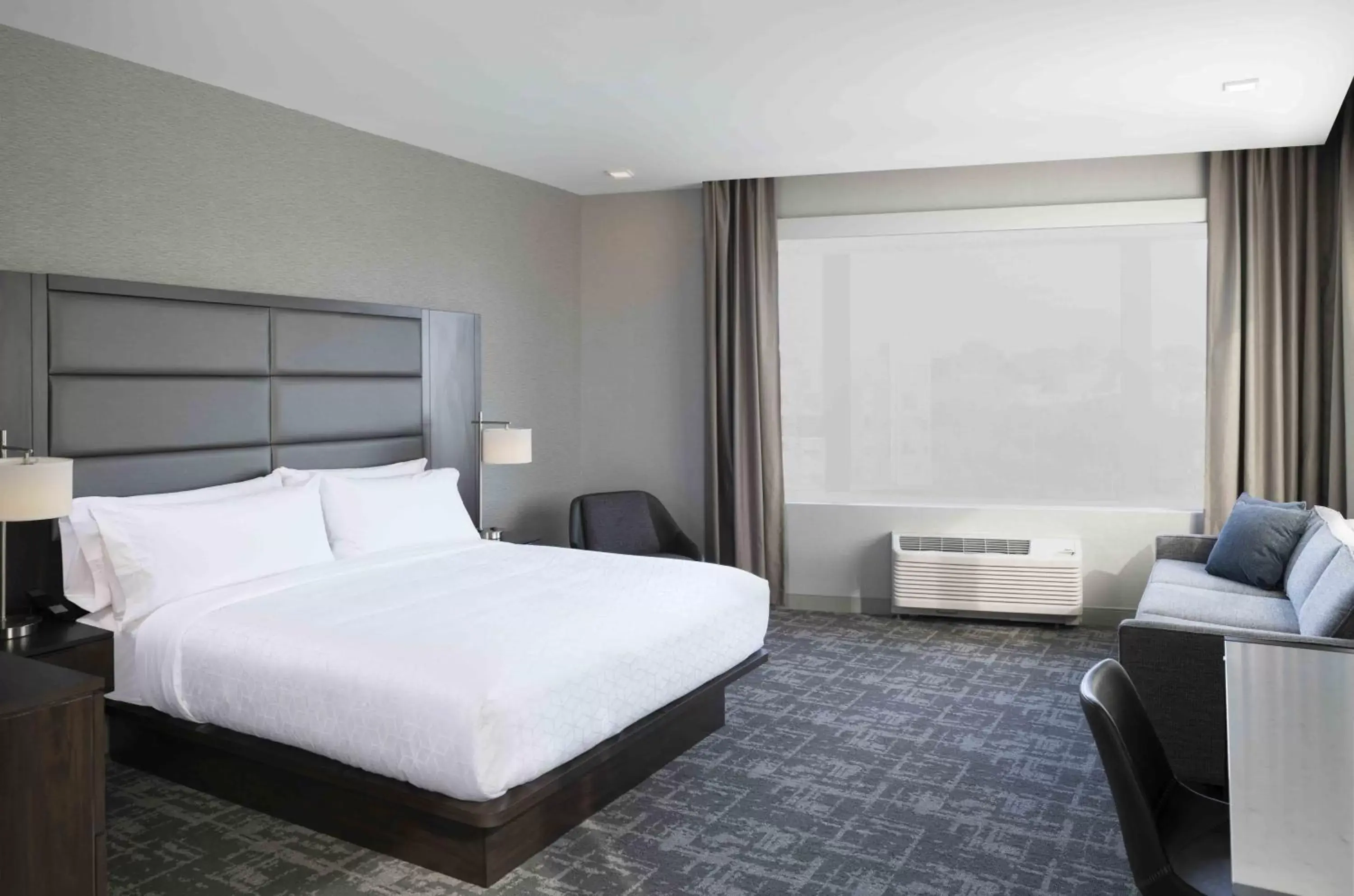 Bedroom, Bed in Staybridge Suites - Boston Logan Airport - Revere, an IHG Hotel