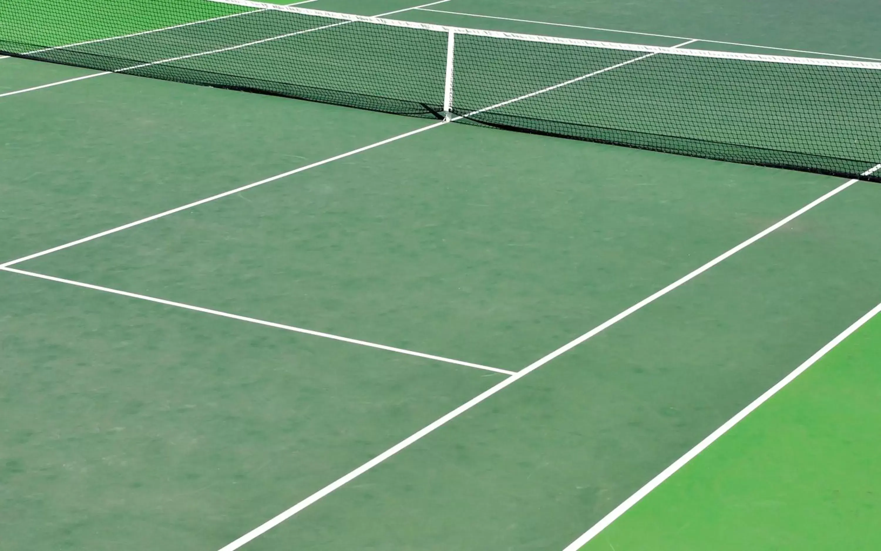 Area and facilities, Tennis/Squash in Ajax Hotel