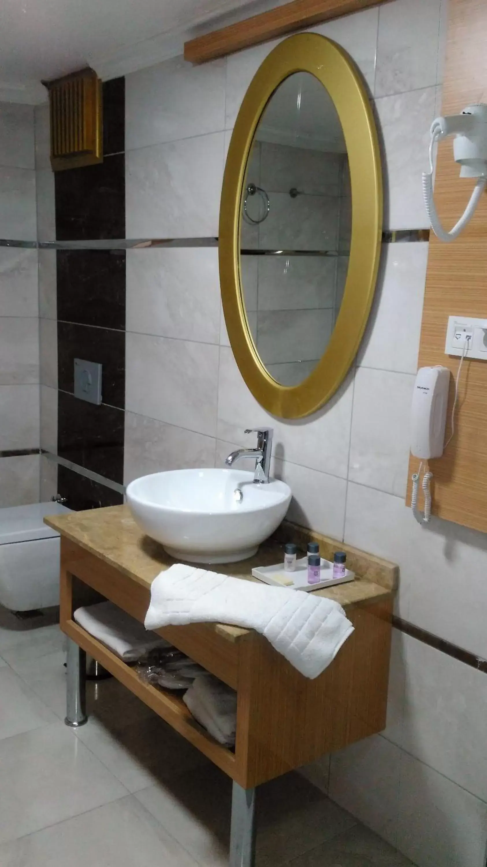 Bathroom in Start Hotel