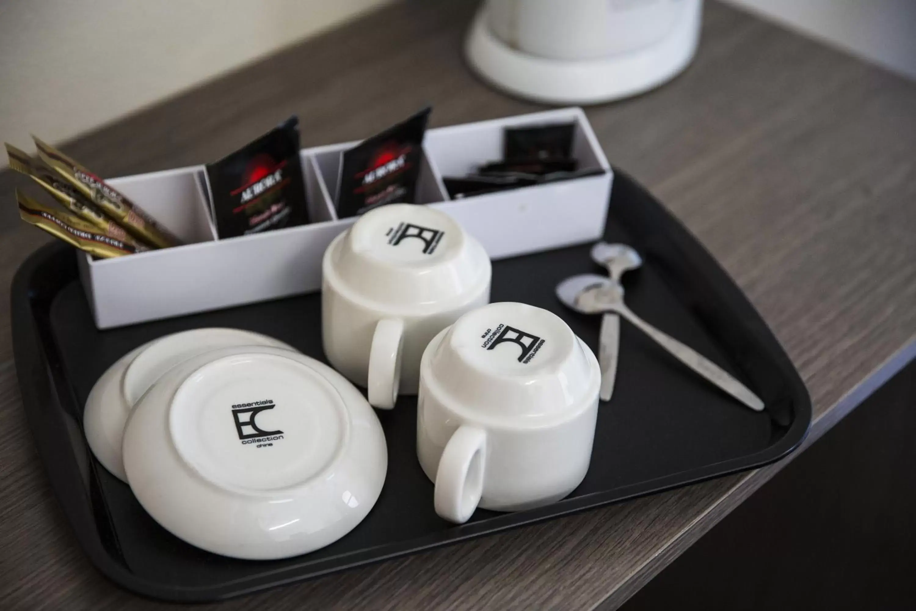 Coffee/tea facilities in Toongabbie Hotel