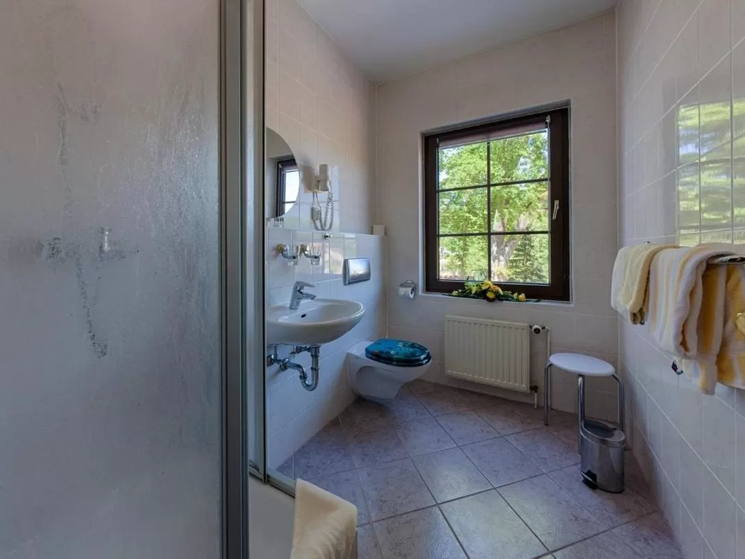Bathroom in Seeschloß