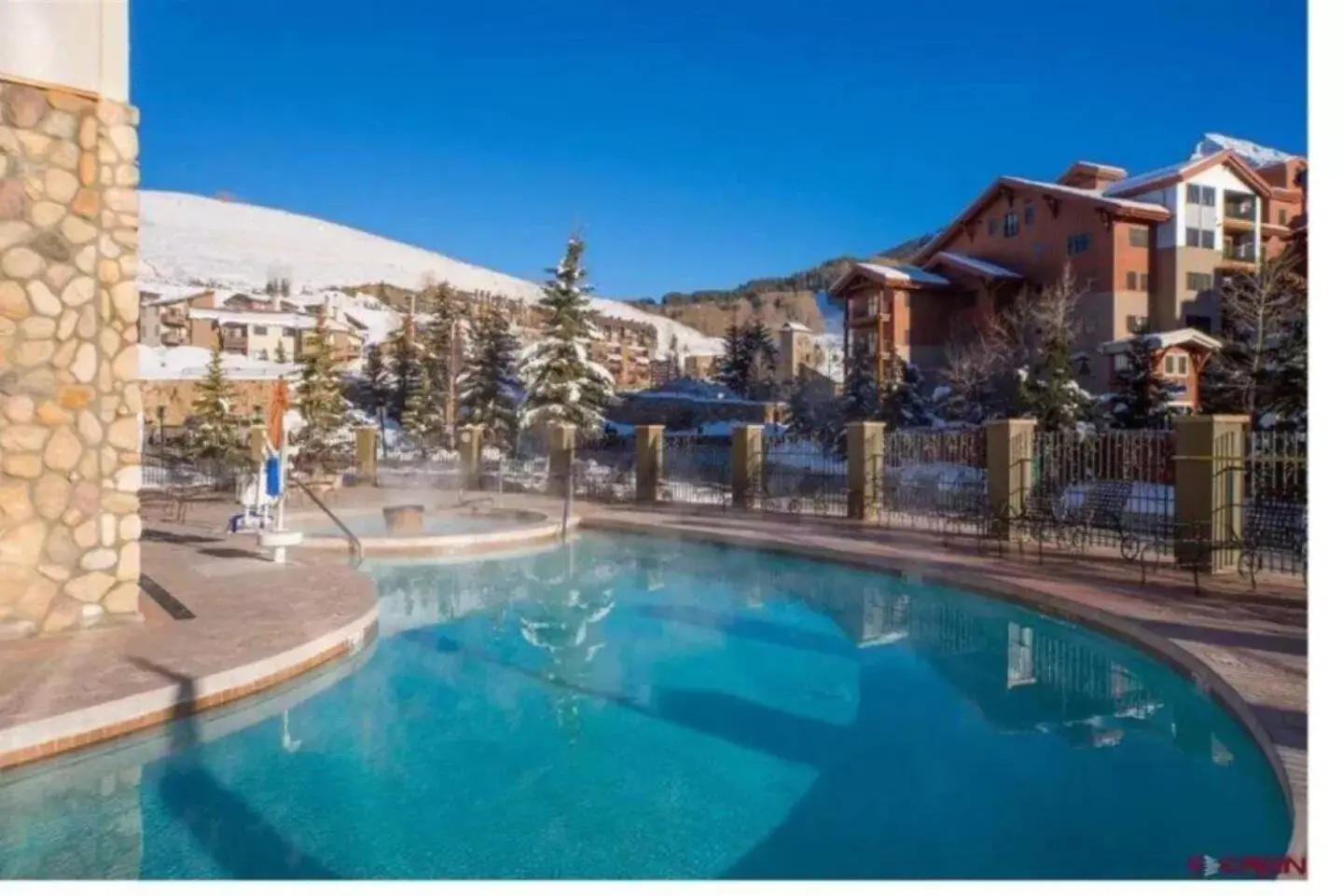 Swimming pool in Grand Lodge Swimming pool in Grand Lodge